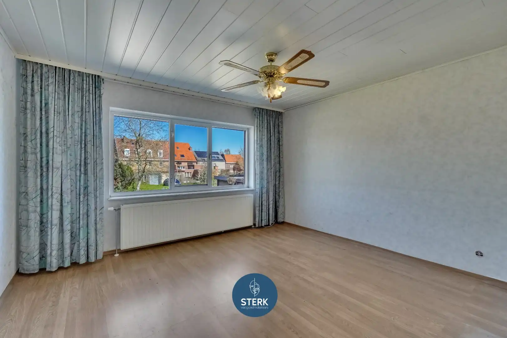 OP TE KNAPPEN SPLITLEVELWONING OP EEN GELIEFDE LOCATIE TE LANAKEN !  foto 11