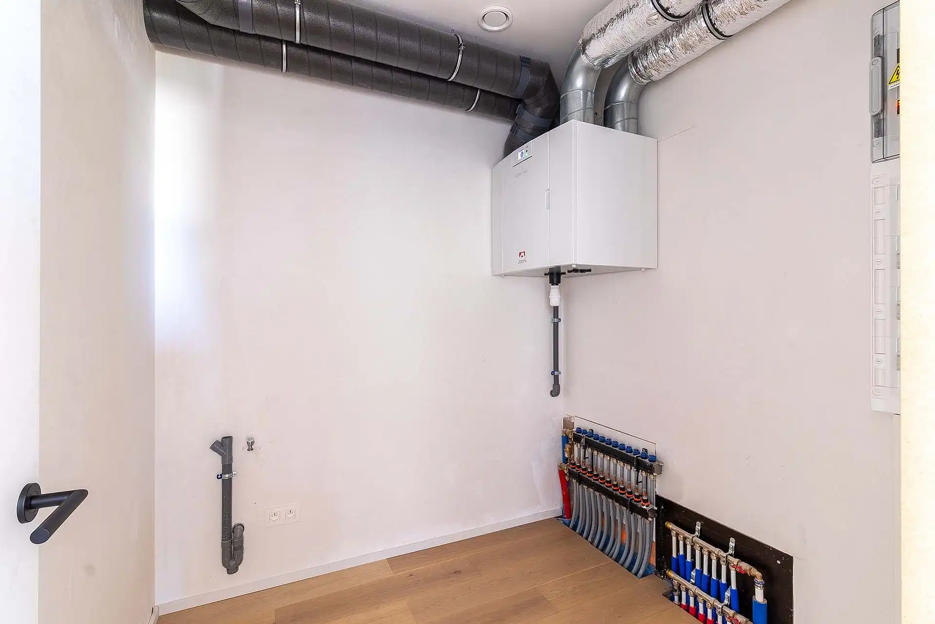 Ruim appartement met drie slaapkamers en terras in Brecht foto 15