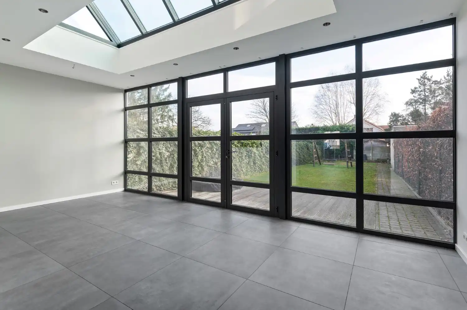 INSTAPKLARE WONING MET 3 SLK, TUIN EN GARAGE! foto 4