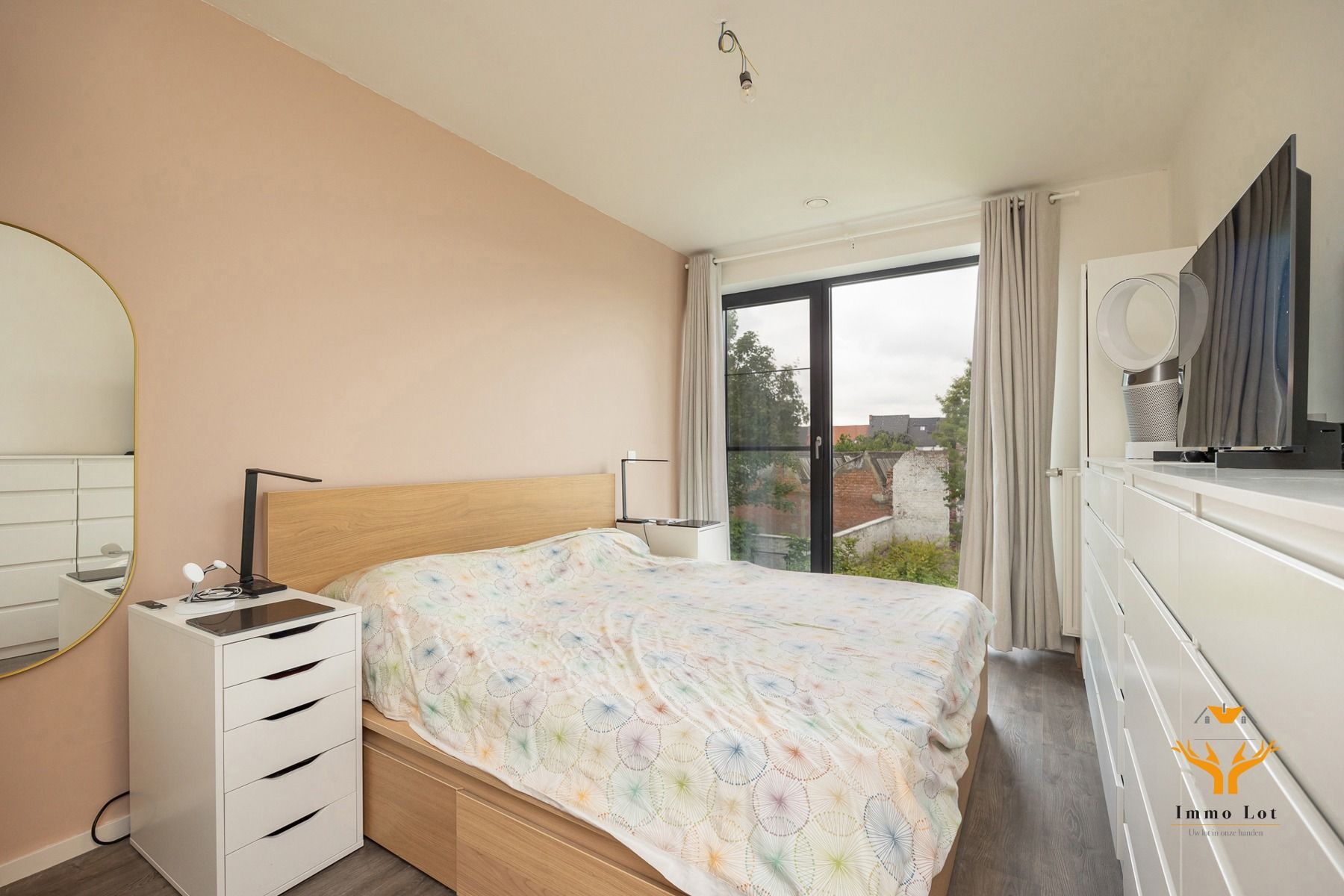 Instapklare, recente woning in een rustige buurt foto 11