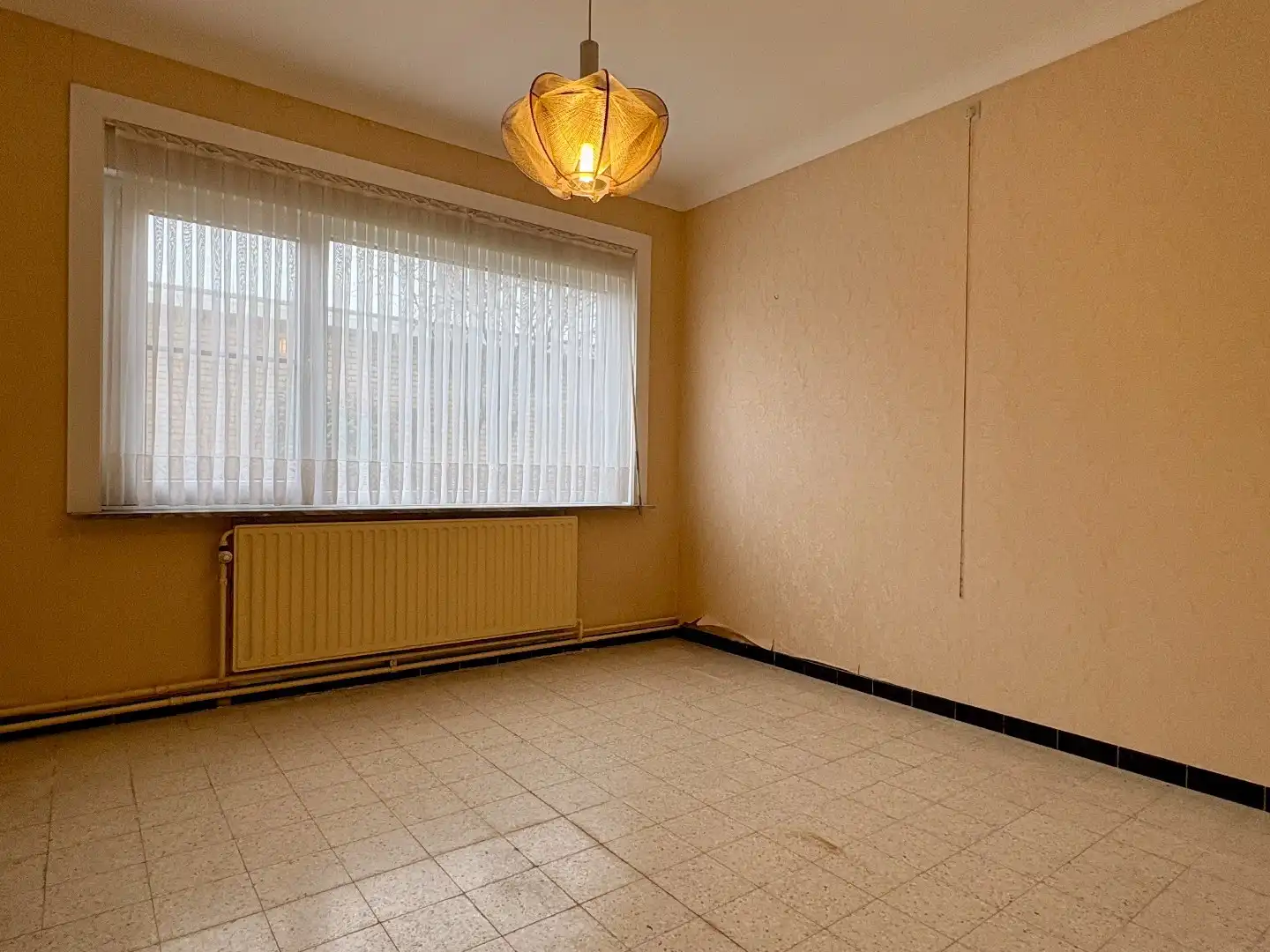 Gelijkvloerse woning op 408m² met 3slks, garage en tuin. foto 12