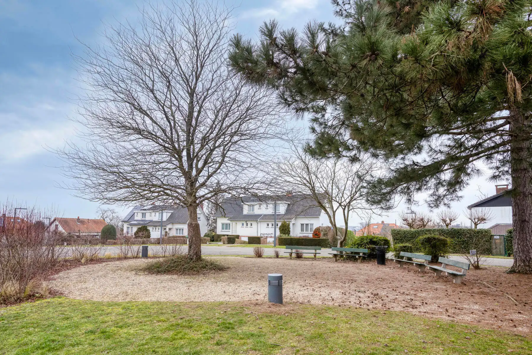 Prachtig gelegen woning met 3 slaapkamers, tuin en garage foto 28