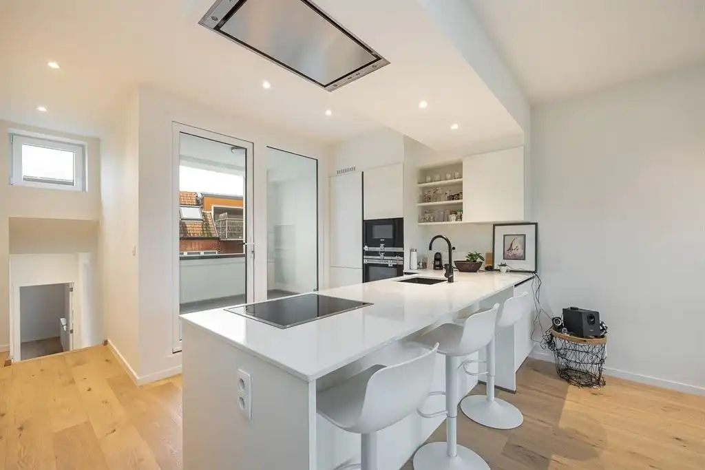 Luxueus gerenoveerd duplexappartement foto 3