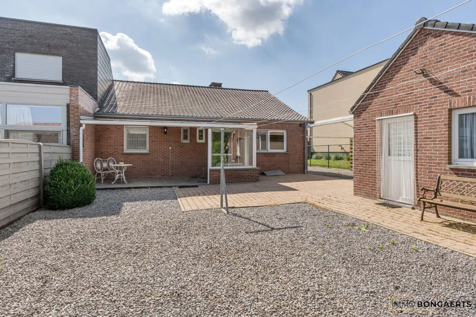 Woning met onderhoudsvriendelijke tuin foto 28