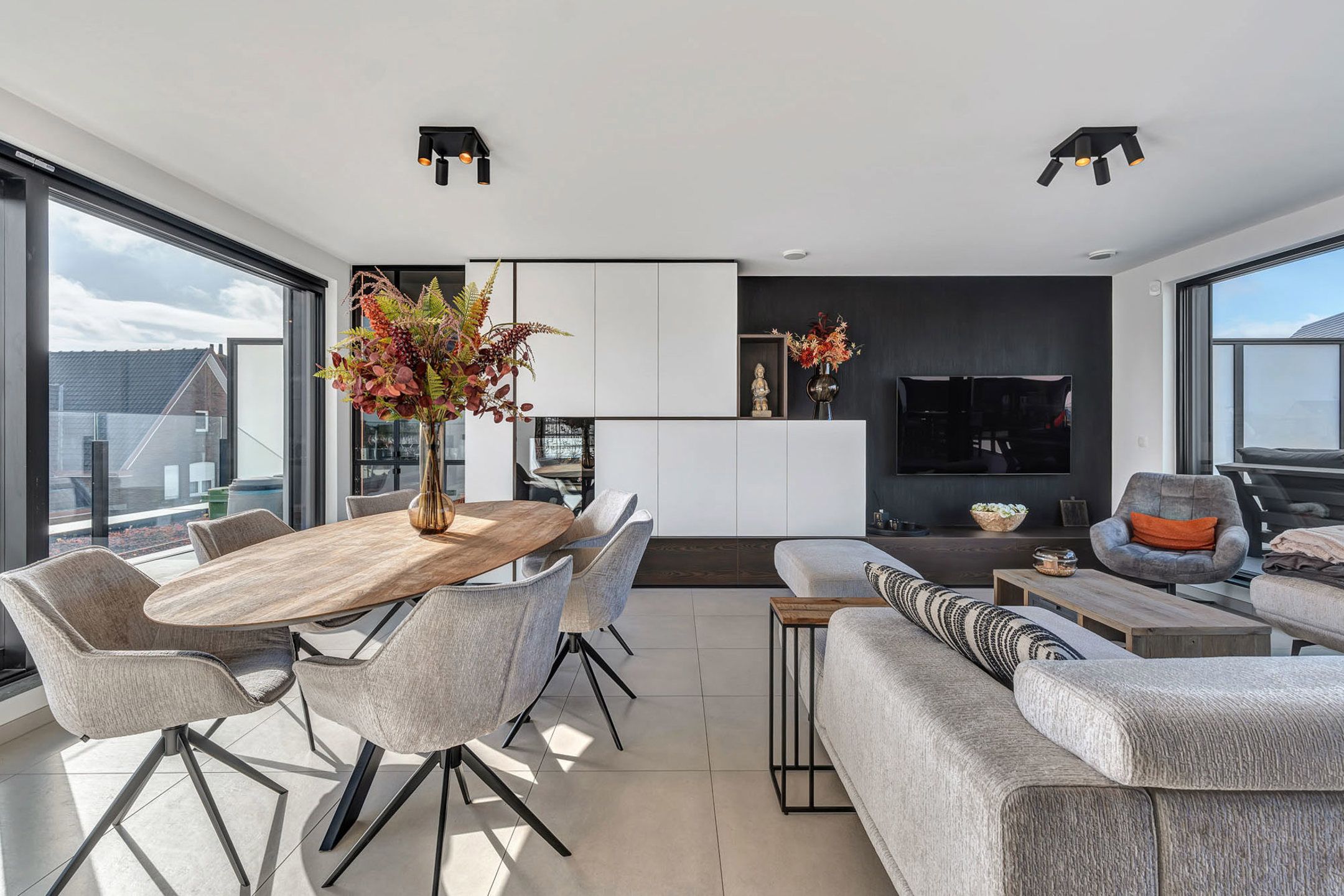 Exclusief penthouse met 3 slaapkamers in Burst  foto {{pictureIndex}}