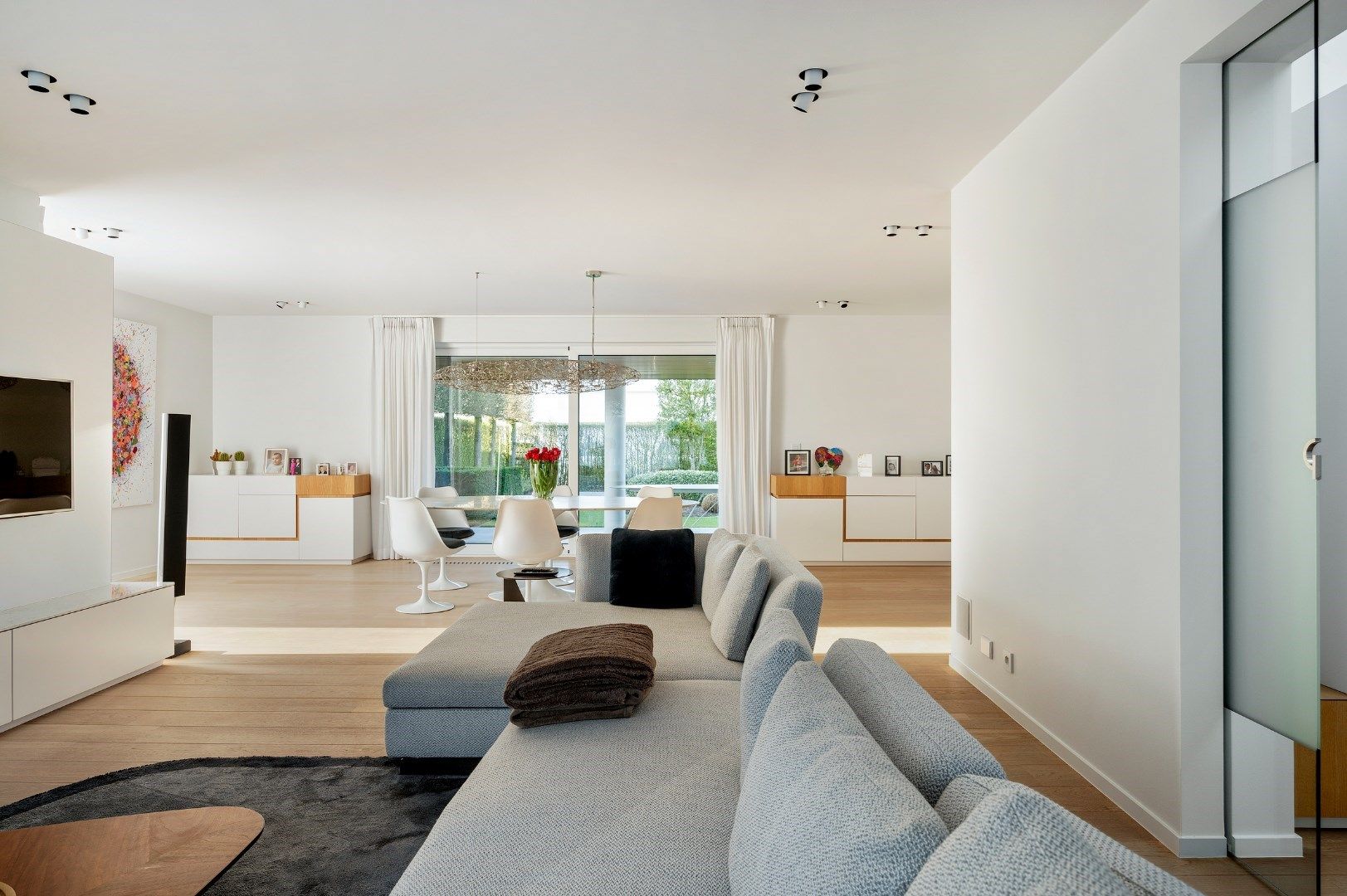 Hoogwaardige villa met bedrijfsgebouw op 3704 m². foto 4
