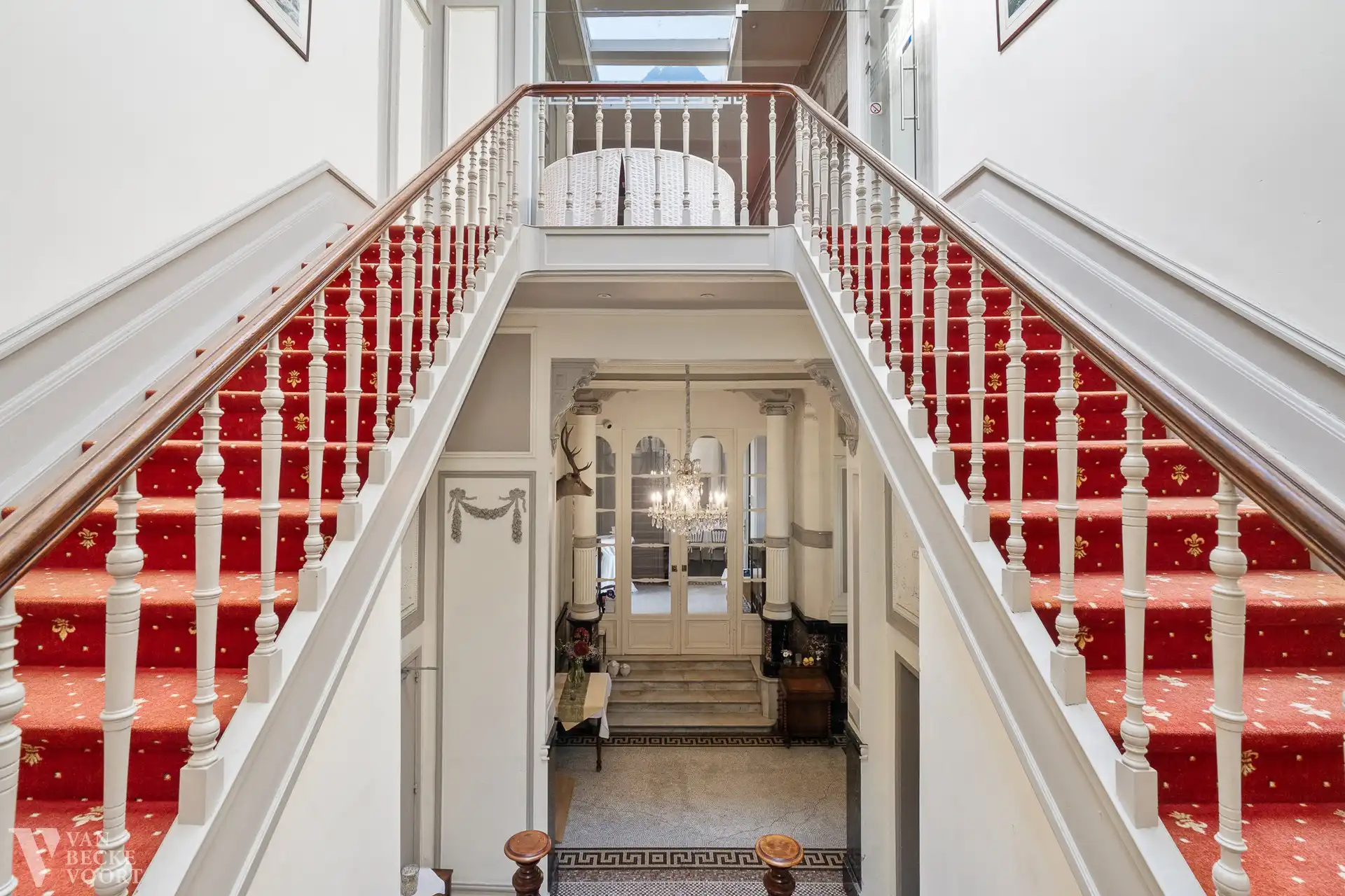 Imposant herenhuis met feestzaal foto 18