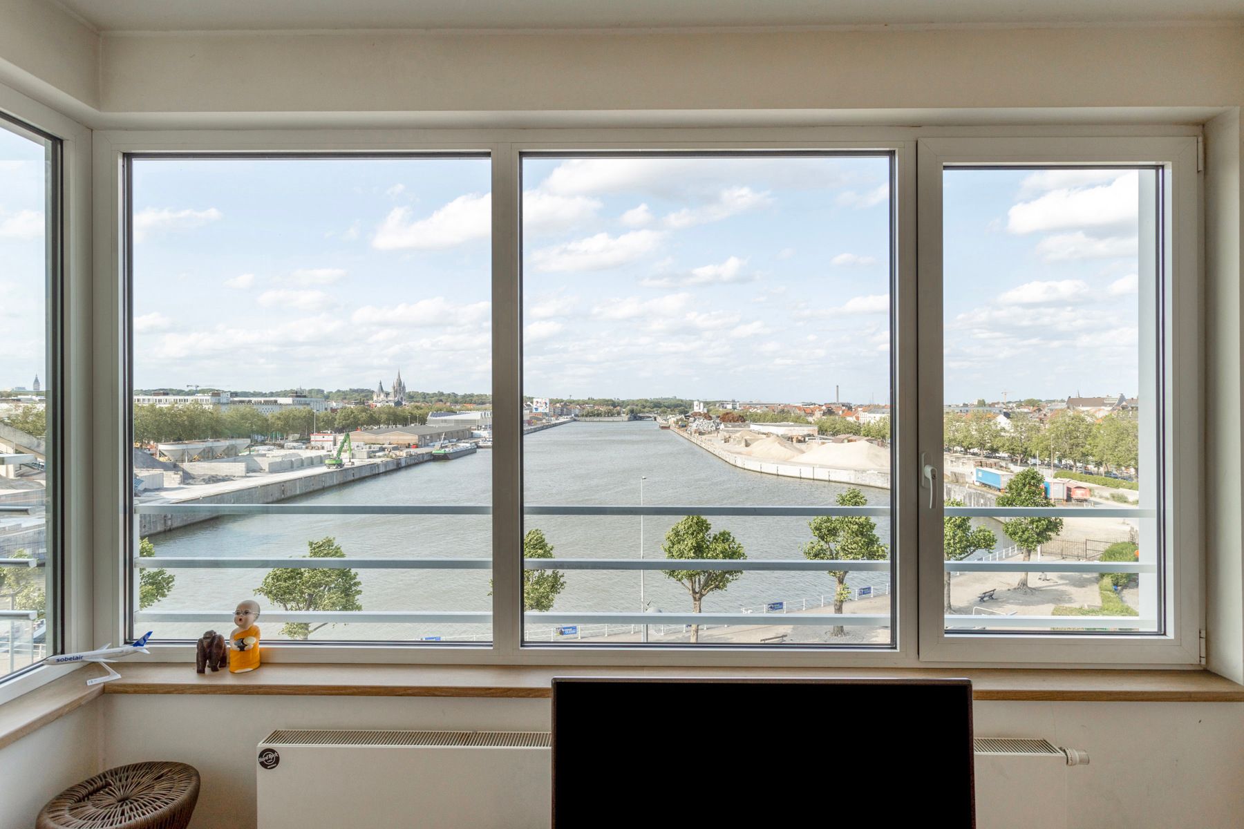 Luxueus appartement met 2 slpk. en uitzicht in Up-Site tower foto 9