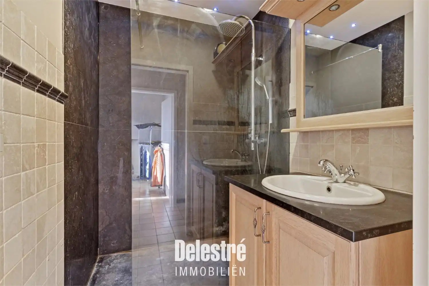 ROYAAL WONEN MET ZICHT OP DE CENTRUMLAAN INCL. AUTOSTAANPLAATS foto 21