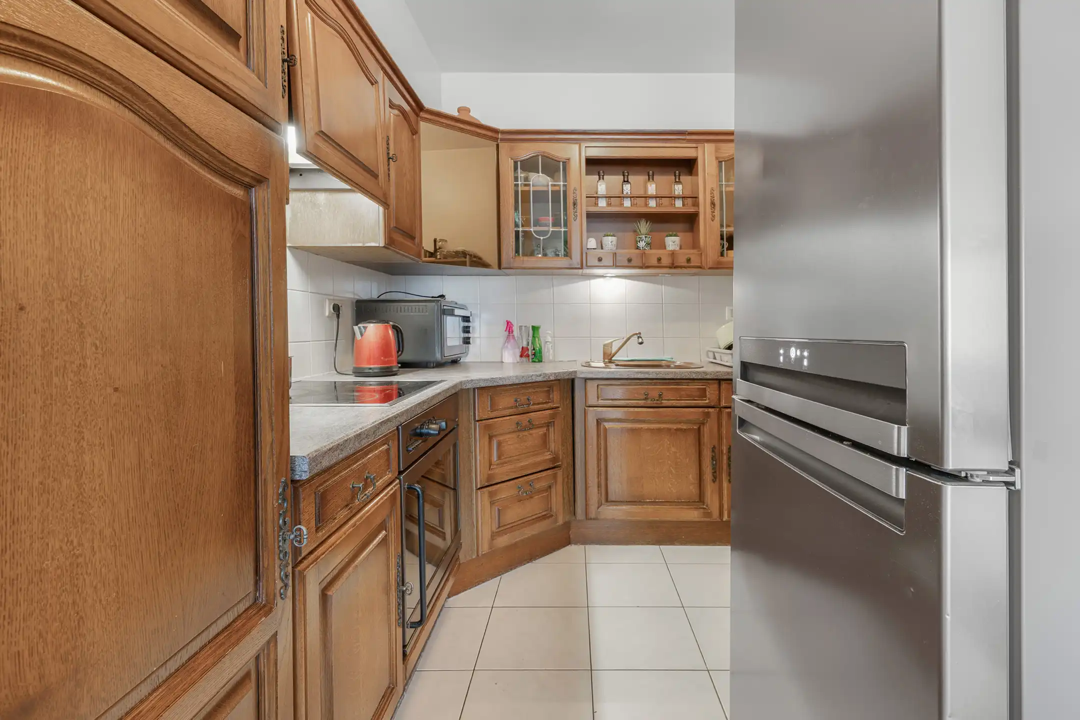 Opbrengsteigendom met 3 verhuurde appartementen nabij stad  foto 23