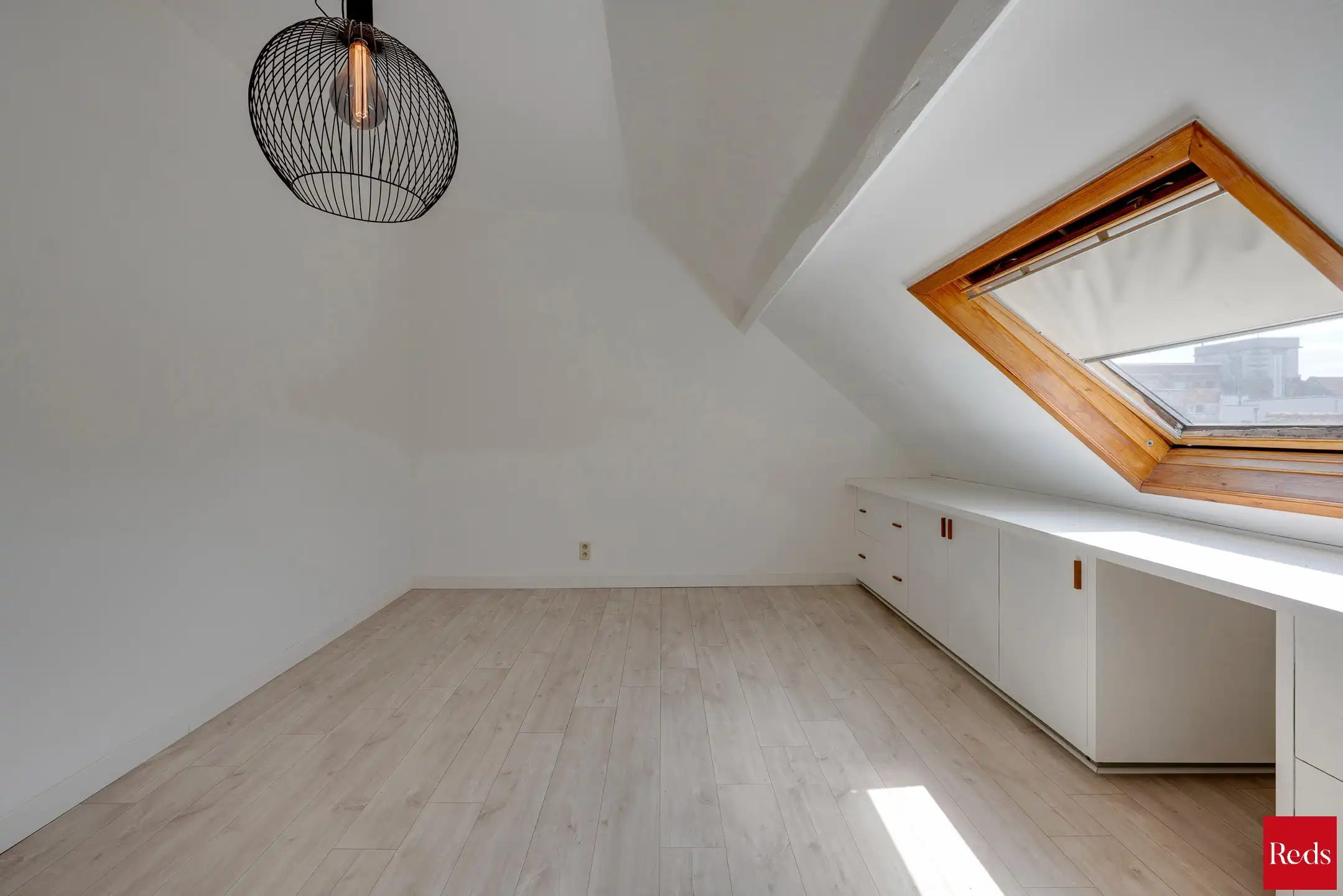 Rustig gelegen gezinswoning met 30 m² terras foto 14
