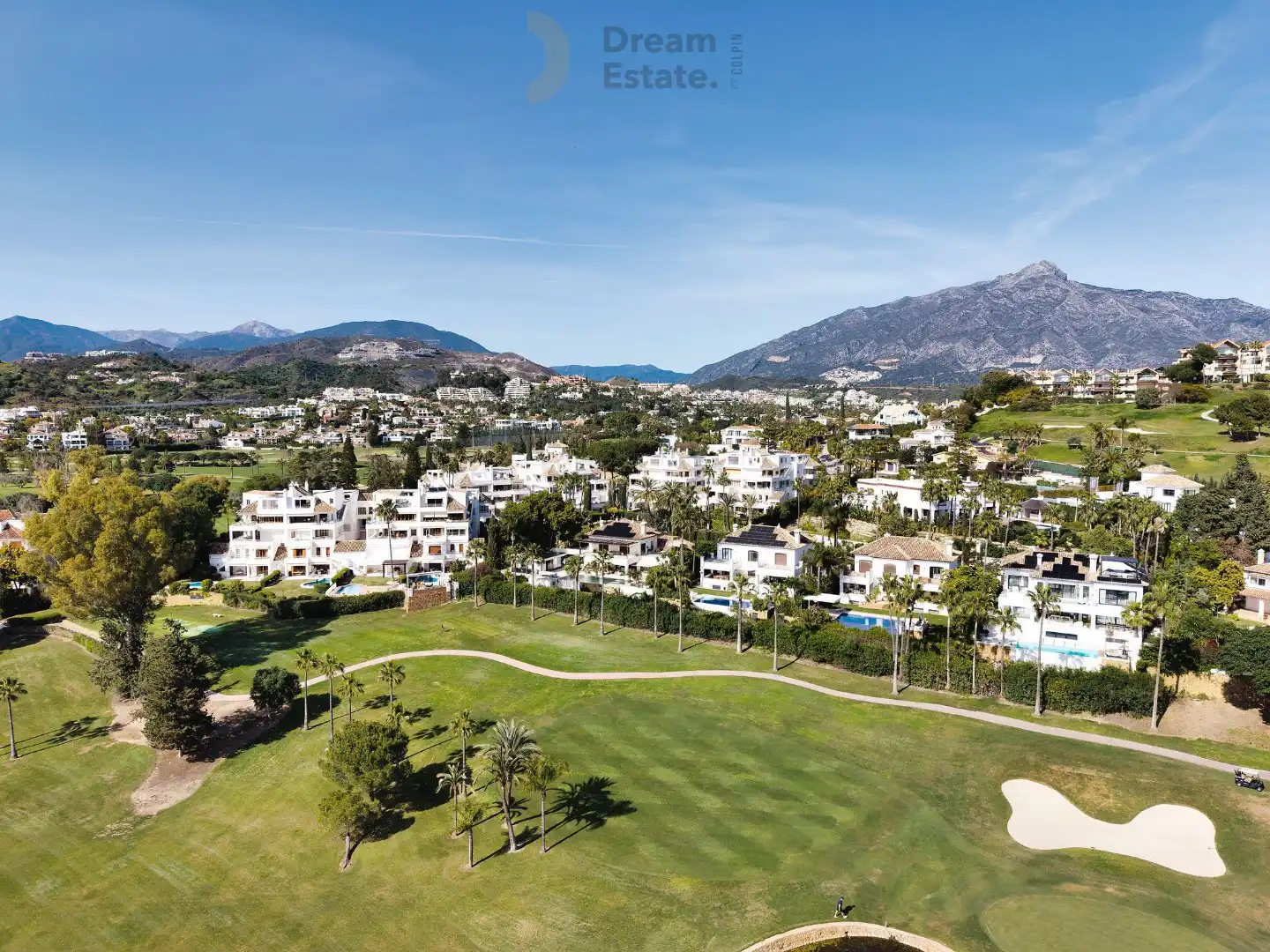 Luxe frontline Golf Penthouse in Nueva Andalucía foto 30