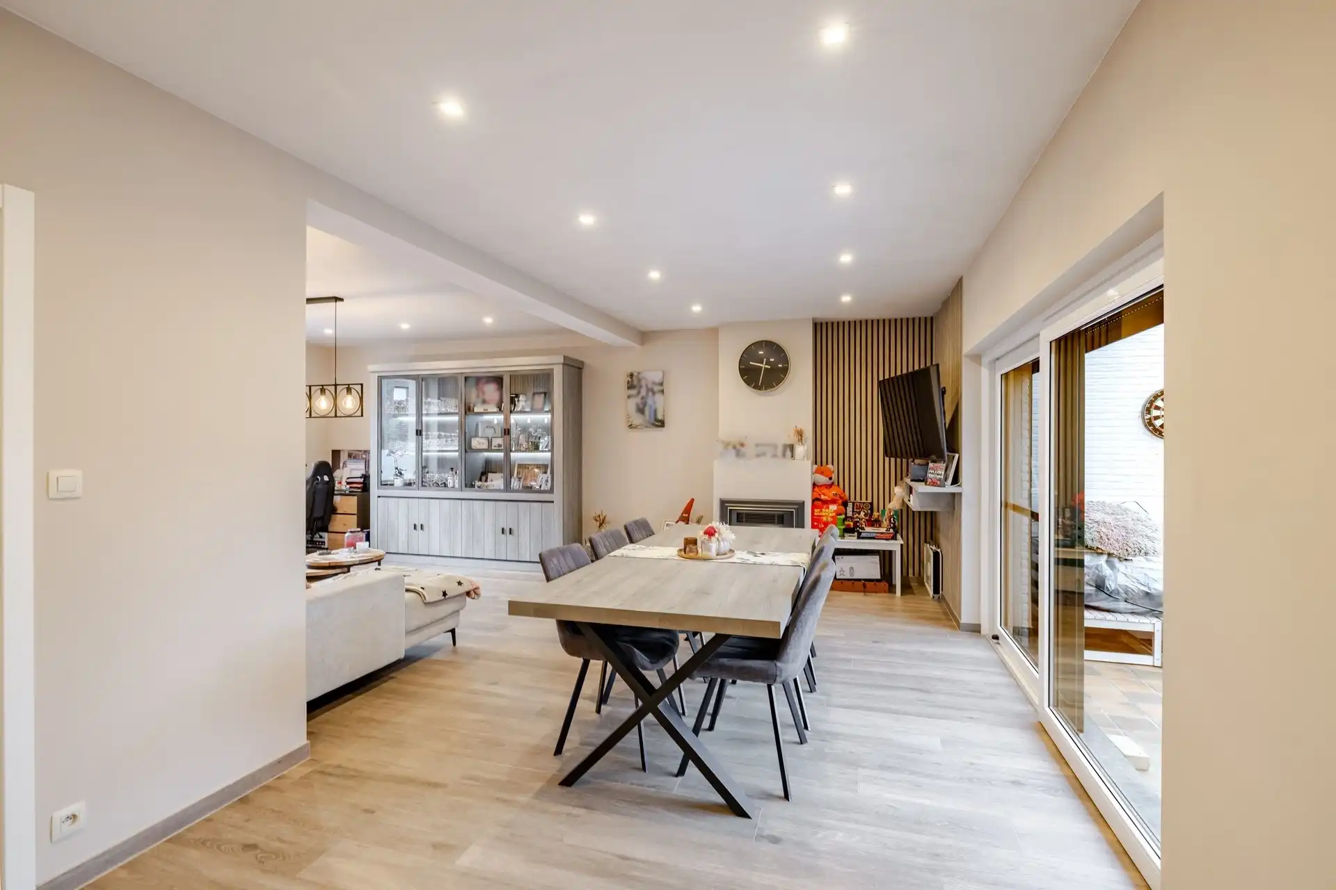 Mooie woning in centrum van Mere met 3 slaapkamers en tuin foto 9