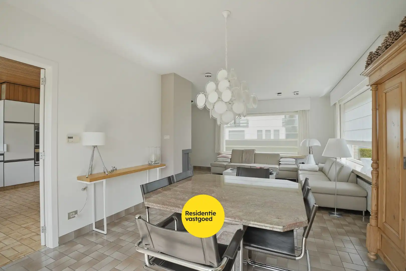 Verzorgde bungalow met 3 slpks op 571m² in rustige woonwijk te Varsenare foto 7