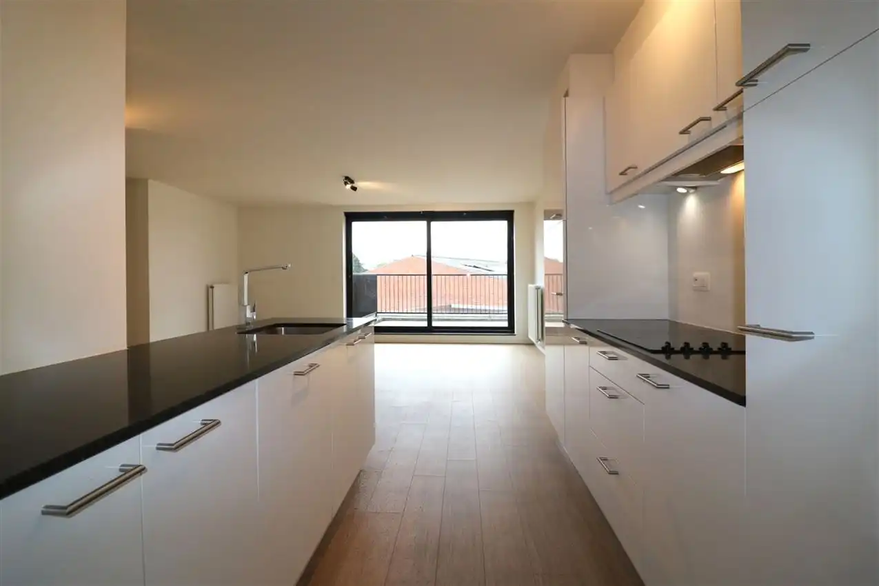 Leuk app.in landelijke stijl met 2 slpk., autostaanplaats en terras foto 9