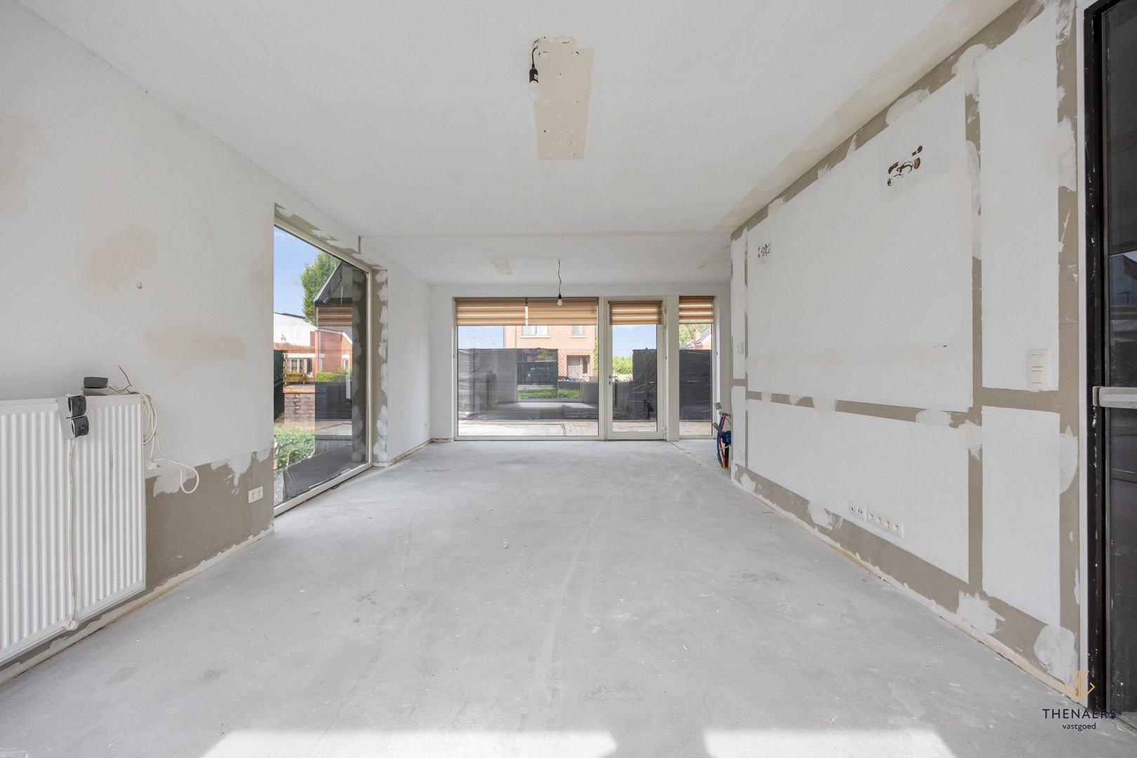 Moderne half‑open bebouwing met 3 slaapkamers op een rustige ligging. foto 3