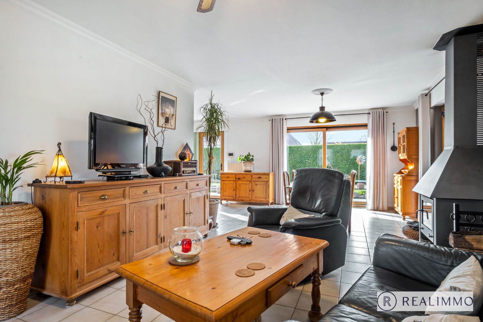 Charmante, goed onderhouden villa in résidentiële woonwijk! foto 7