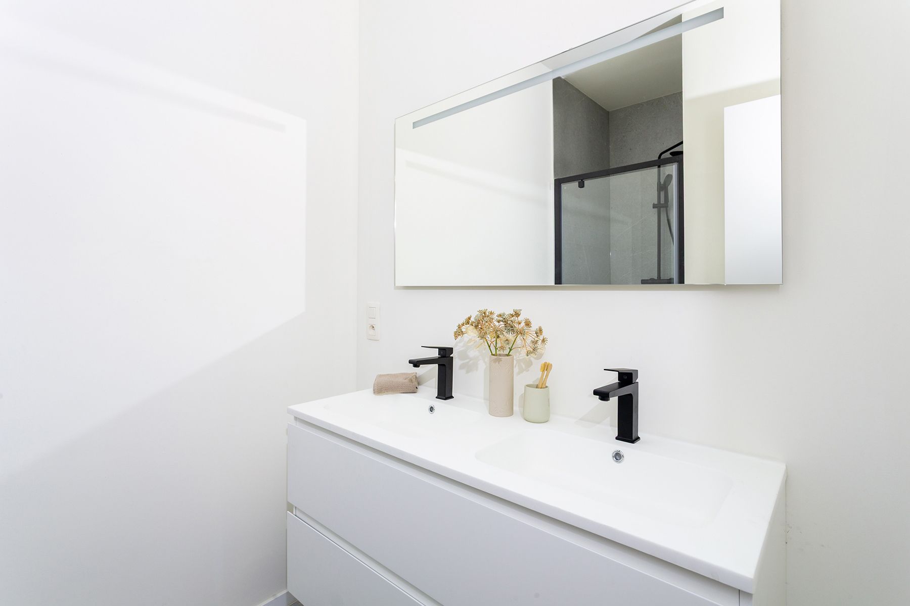 Luxueus gerenoveerde penthouse met riant zonneterras  foto 13