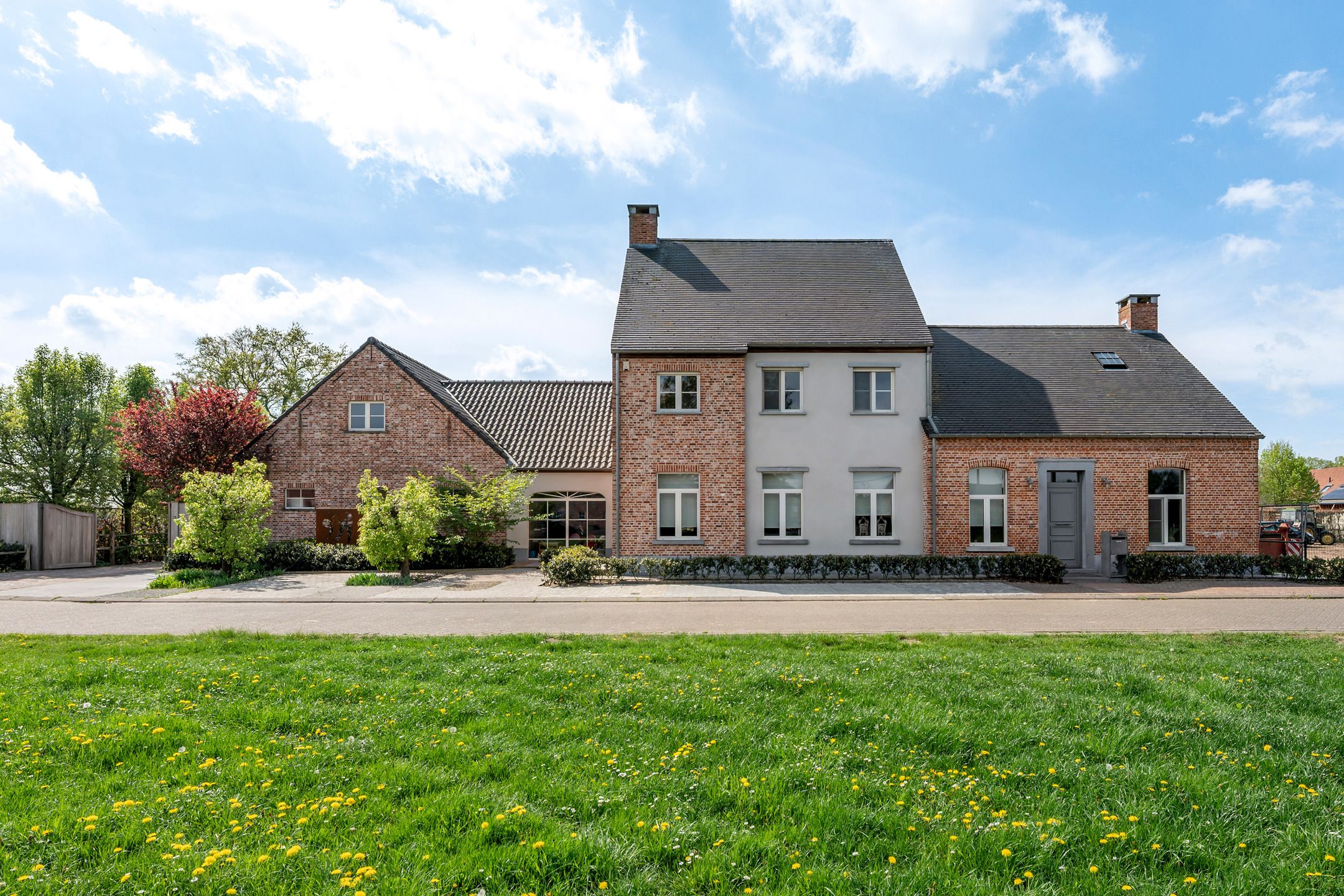 Landelijk gelegen hoevevilla met paardenstallen te Retie foto {{pictureIndex}}