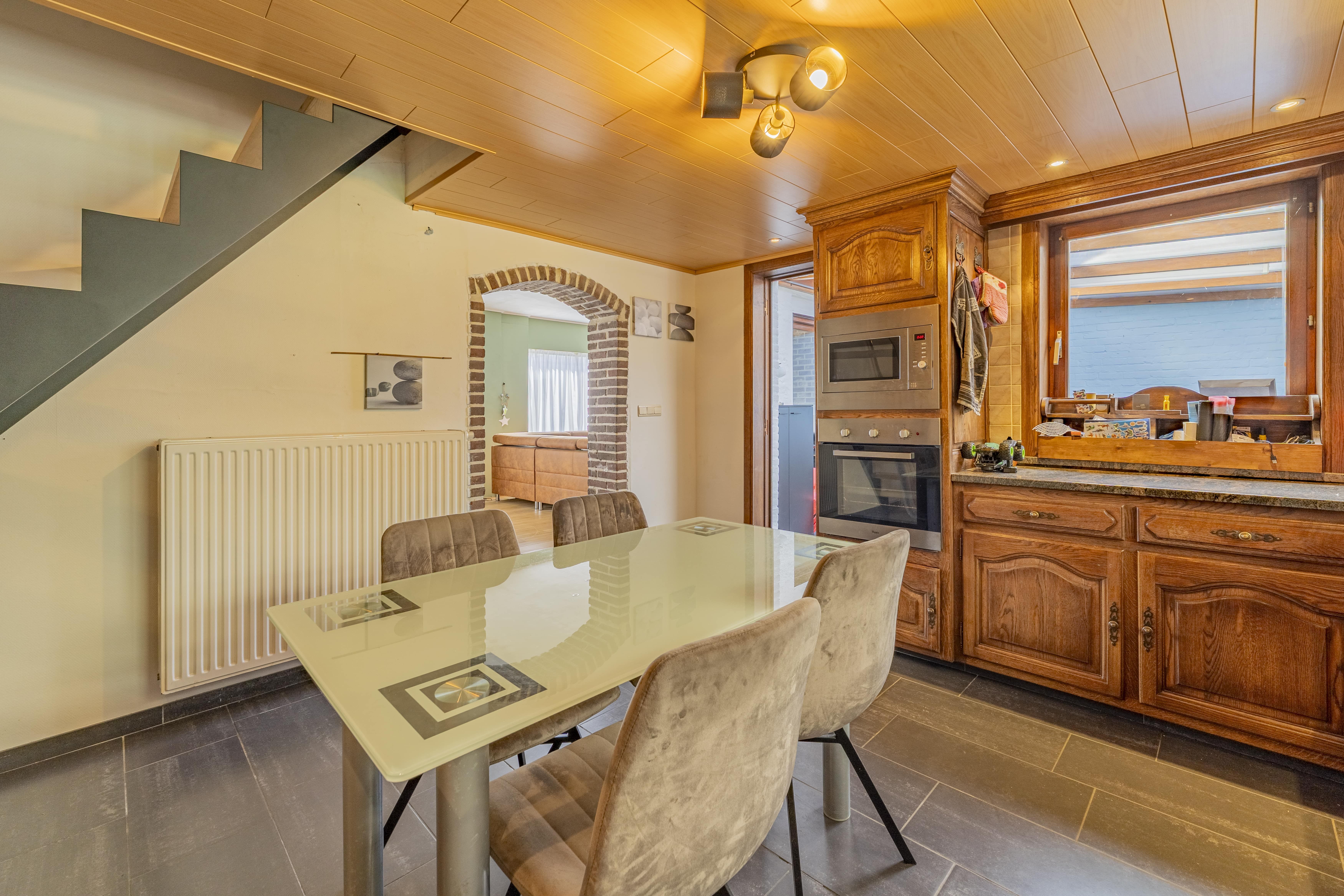 Halfopen bebouwing met 3 slaapkamers, leuke tuin en EPC C foto 7