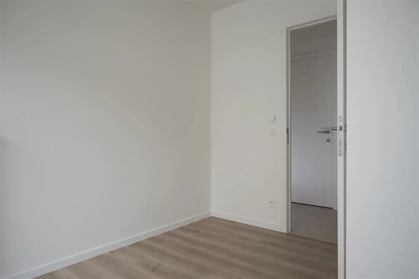 Gelijkvloers nieuwbouw appartement te huur  foto 21
