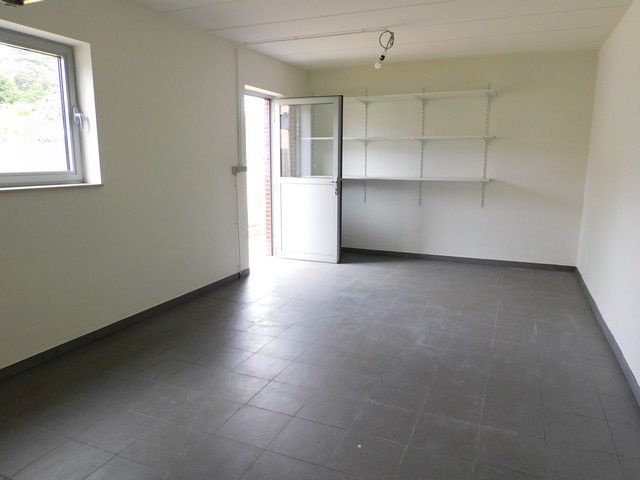 Gezinswoning met 3 slaapkamers, garage en tuin  foto 16