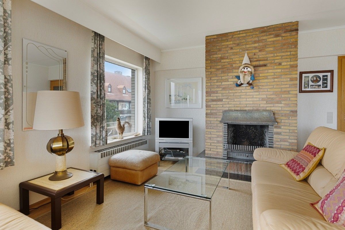 Te renoveren appartement met panoramisch terras en privéparking. foto 6