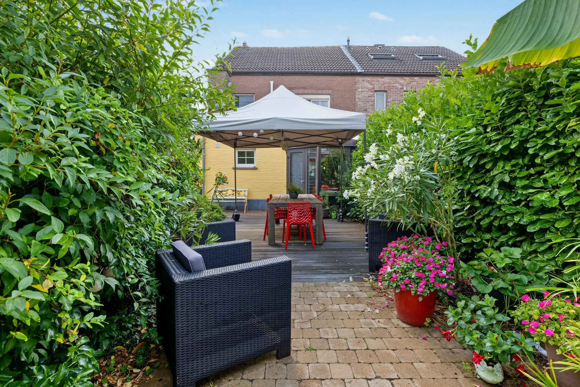 Uitstekend gelegen gezinswoning met 3 slaapkamers, losstaande garage en gezellige tuin foto 22