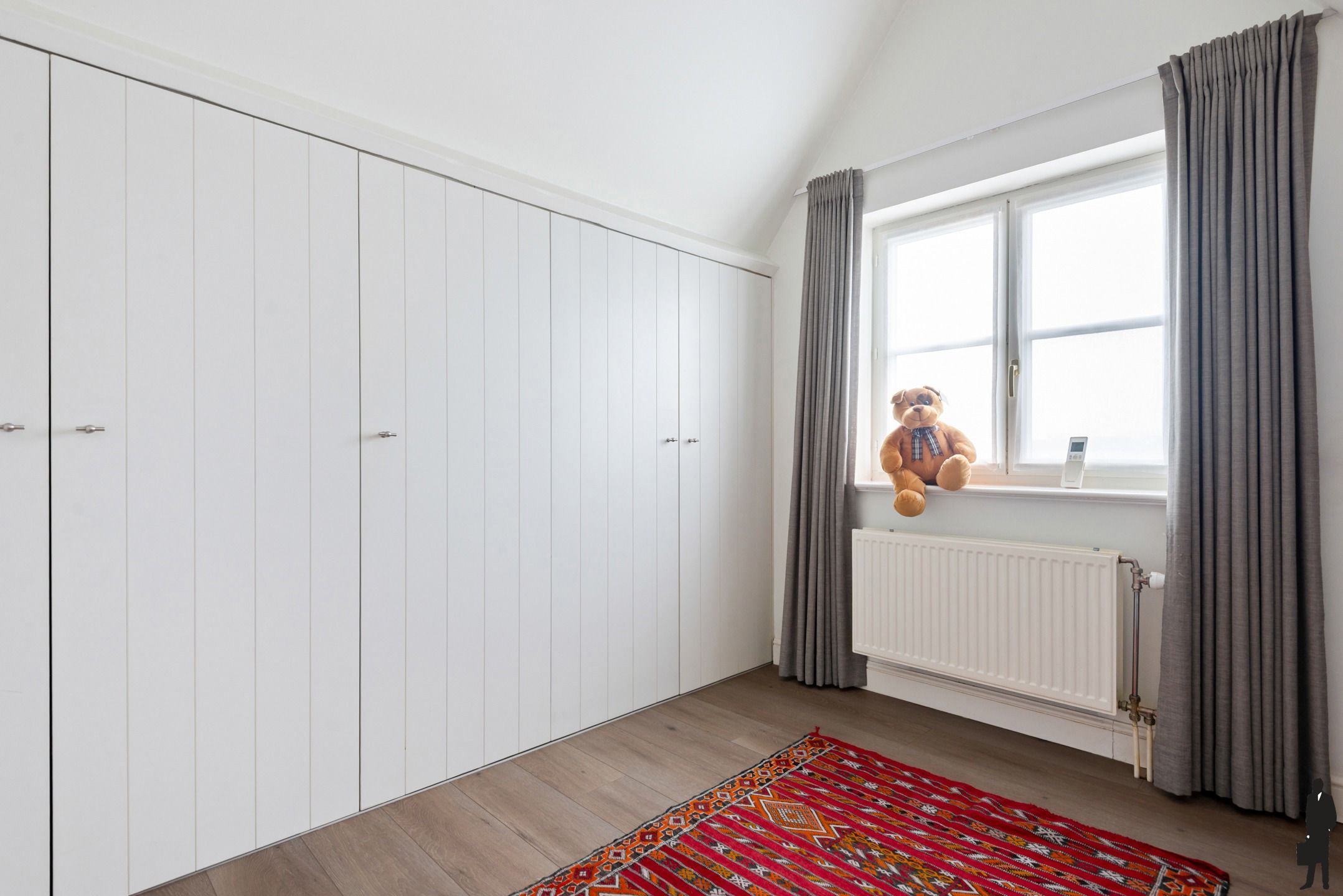 Prachtige villa met 5 ruime slaapkamers & veel parkeerplaats foto 20