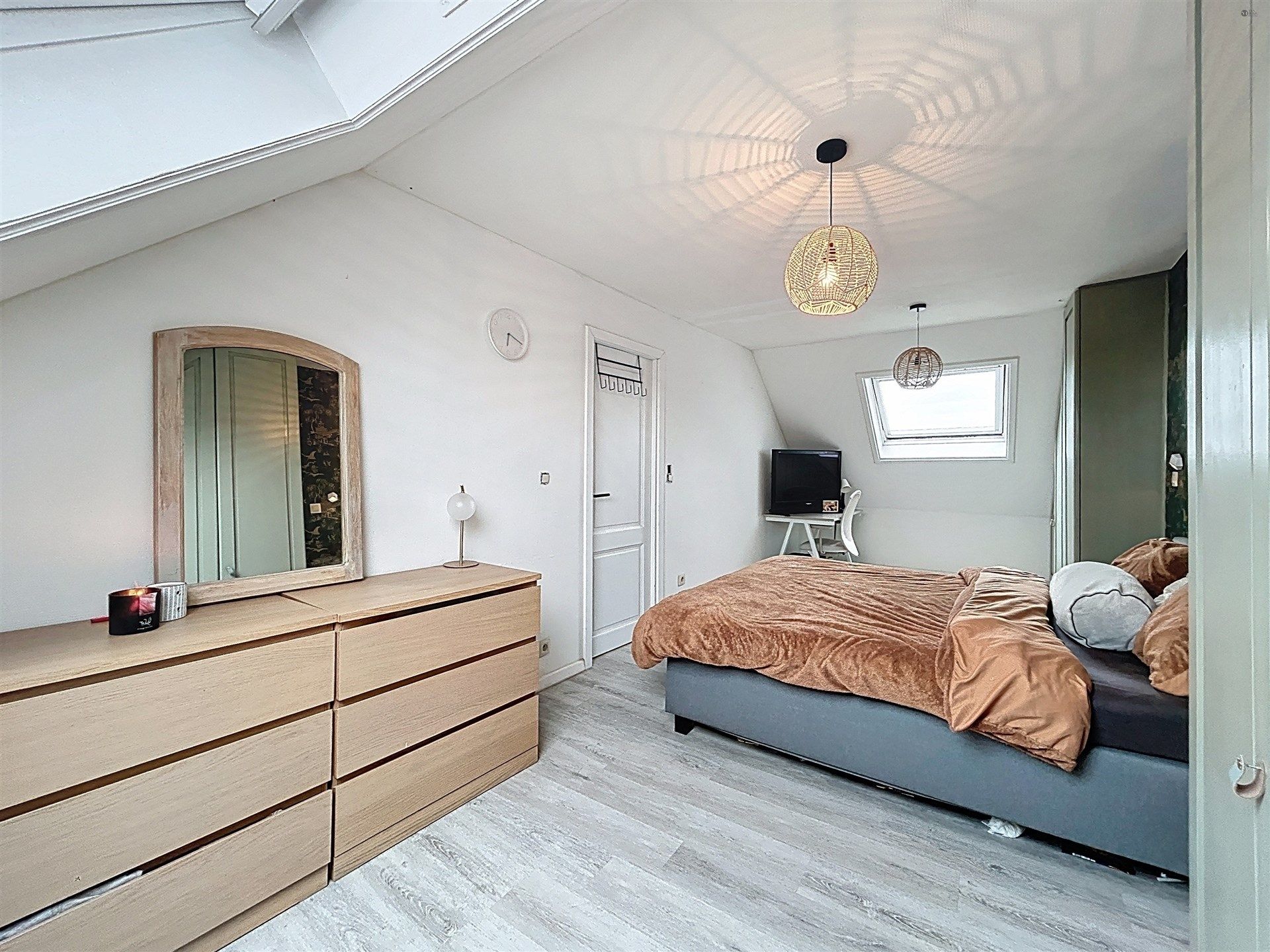 instapklare woning met 2 slaapkamers en ruime veranda op perceel van 158m² foto 7