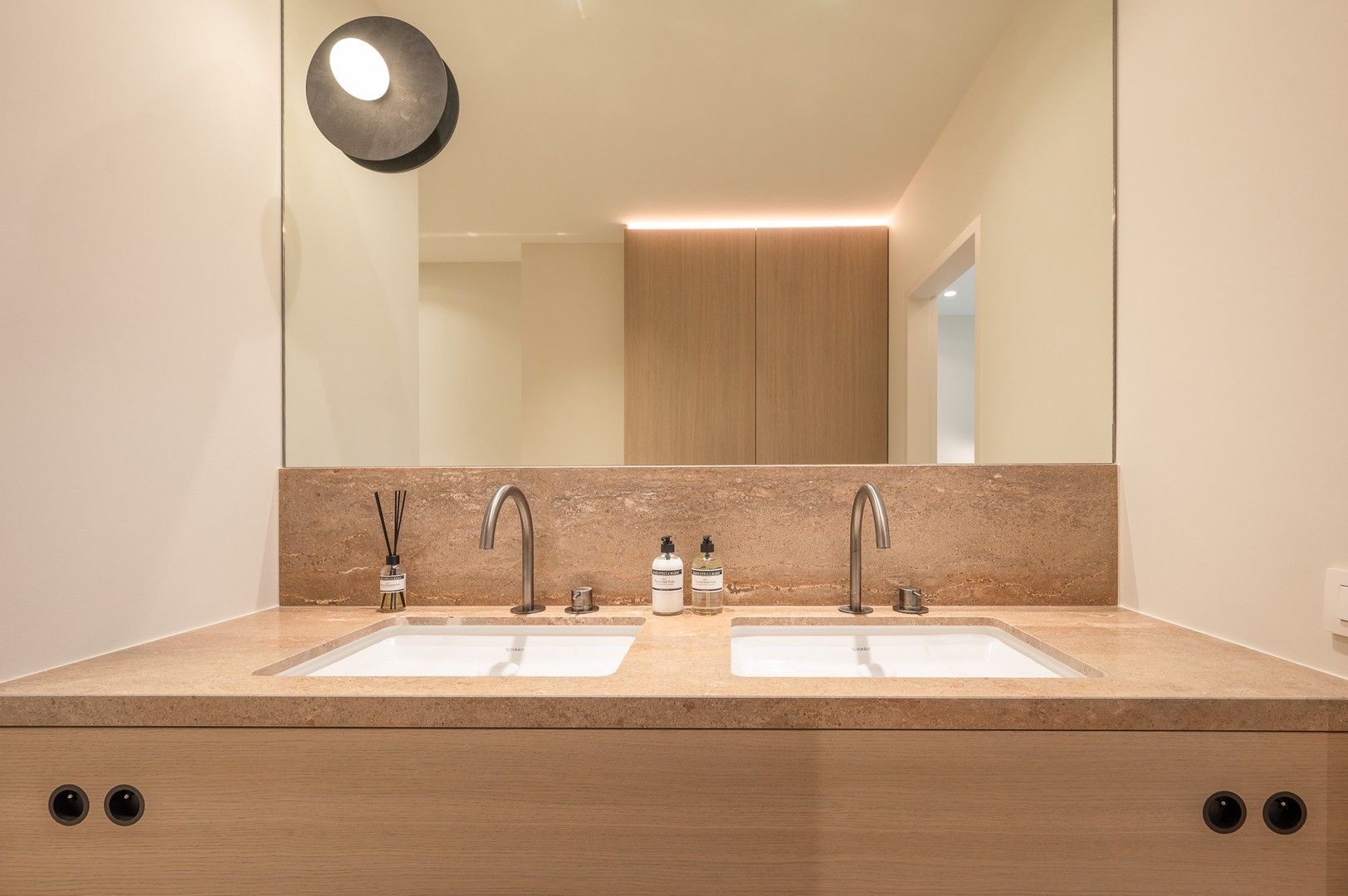 Exclusief hoekappartement van 187 m2 met 4 slaapkamers in het Zoute. foto 16