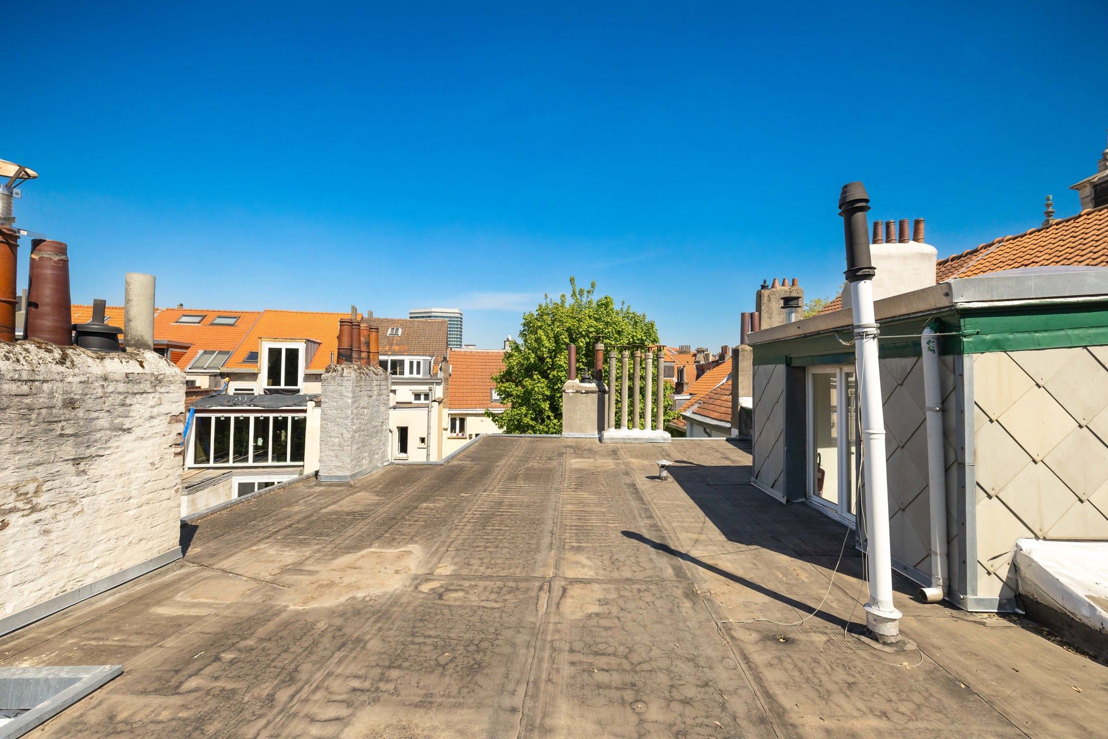 Volledig gerenoveerd appartement met 2 slaapkamers  foto 21