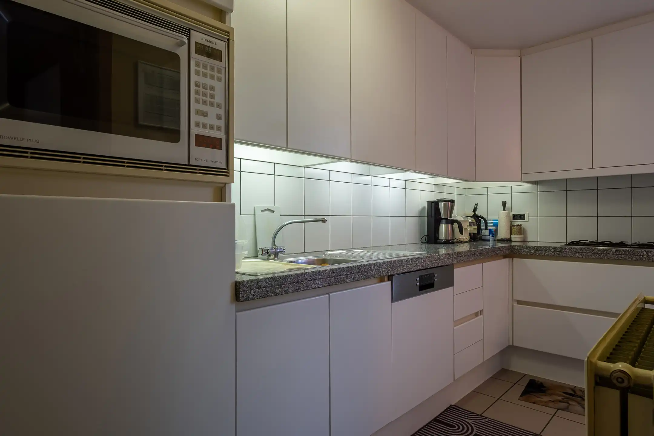 Bel-etage met ruimte op elke verdieping in Emblem (Ranst) foto 13