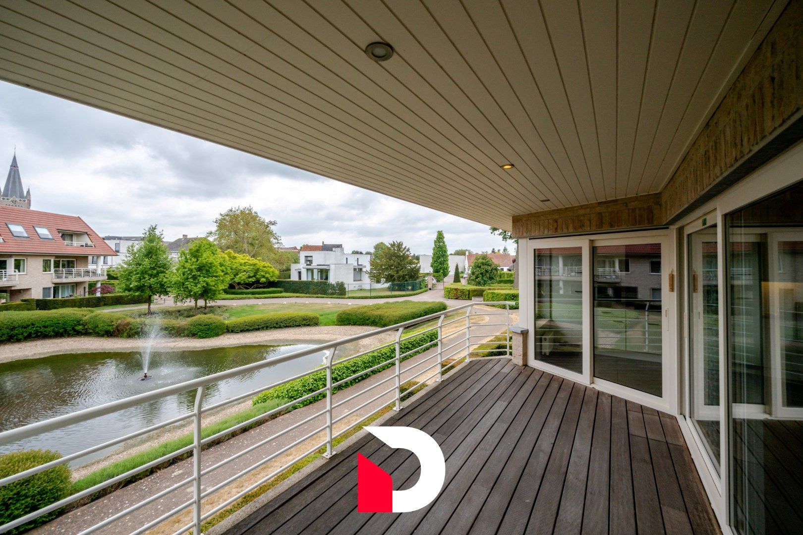 Hoekappartement met 3 slaapkamers en prachtig zicht in hartje Jabbeke foto 4