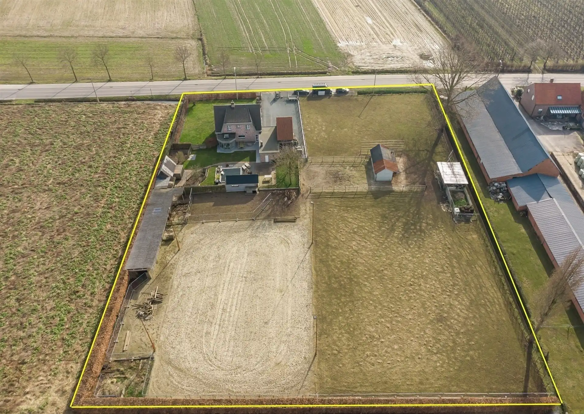 Ruime woning met bijbouw en weide op perceel van 6790 m²  foto 37