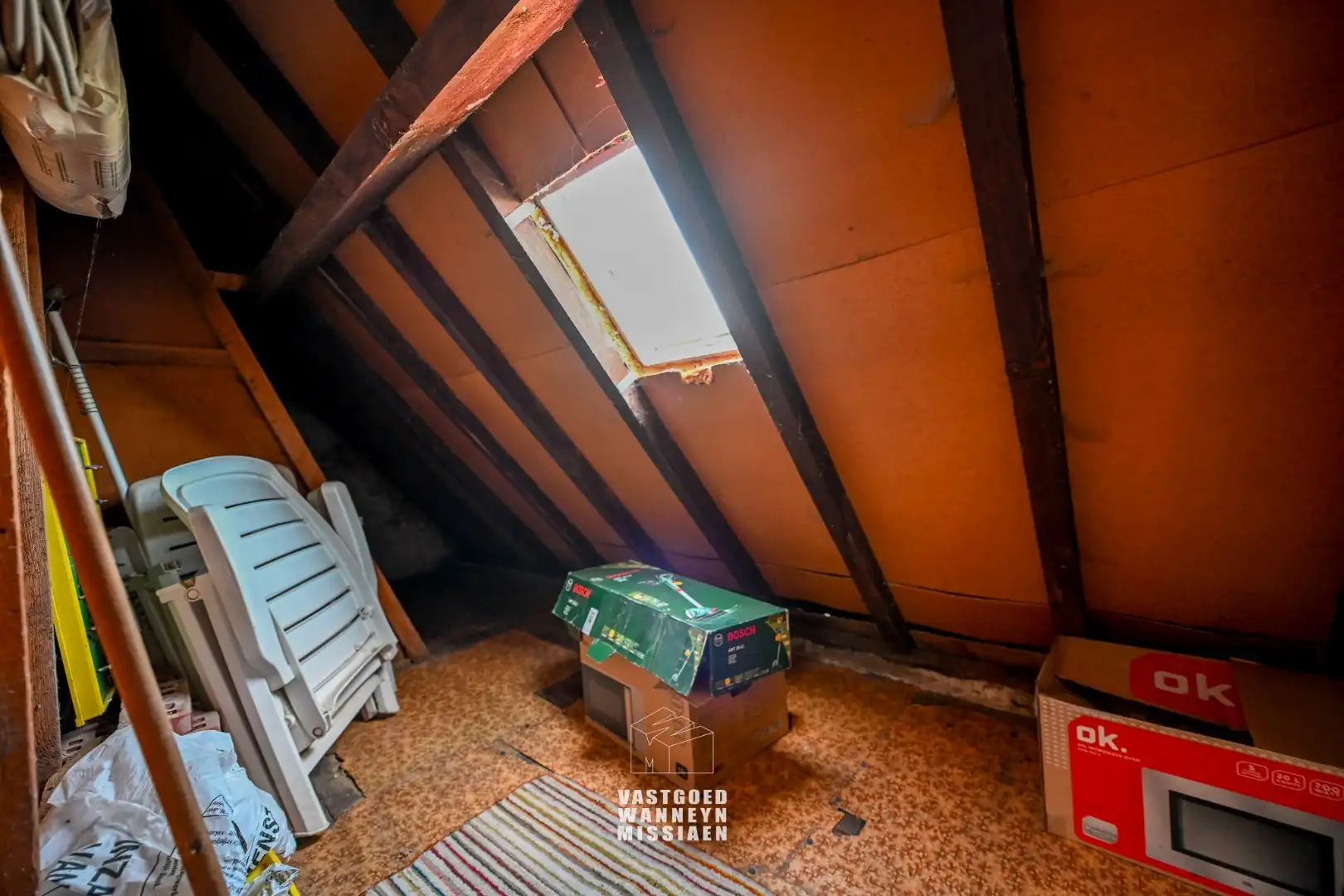 Landelijk gelegen te renoveren woning op 1.063m2 foto 9