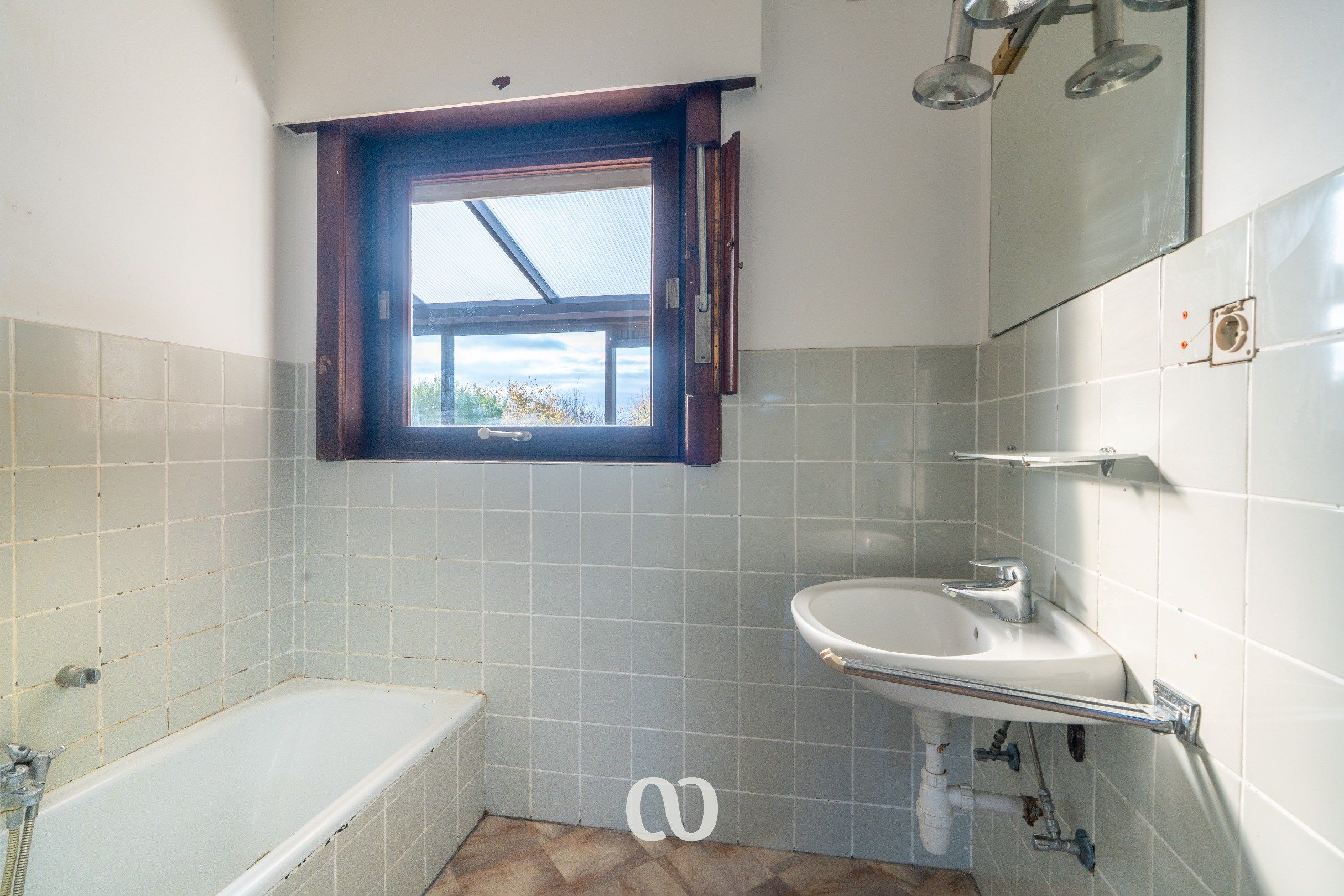 Te renoveren gezinswoning met grote tuin en agrarisch uitzicht foto 9