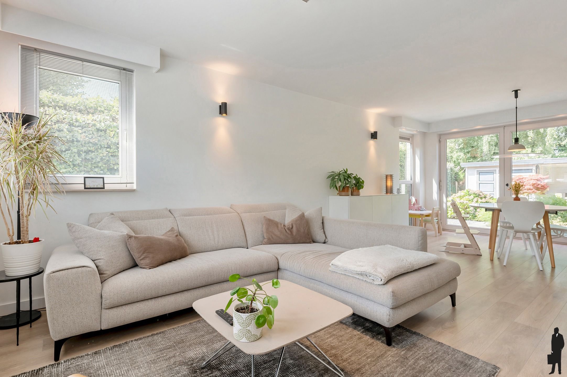 Vrijstaande woning met 3 slpks in doodlopende straat op 543 m². foto 4