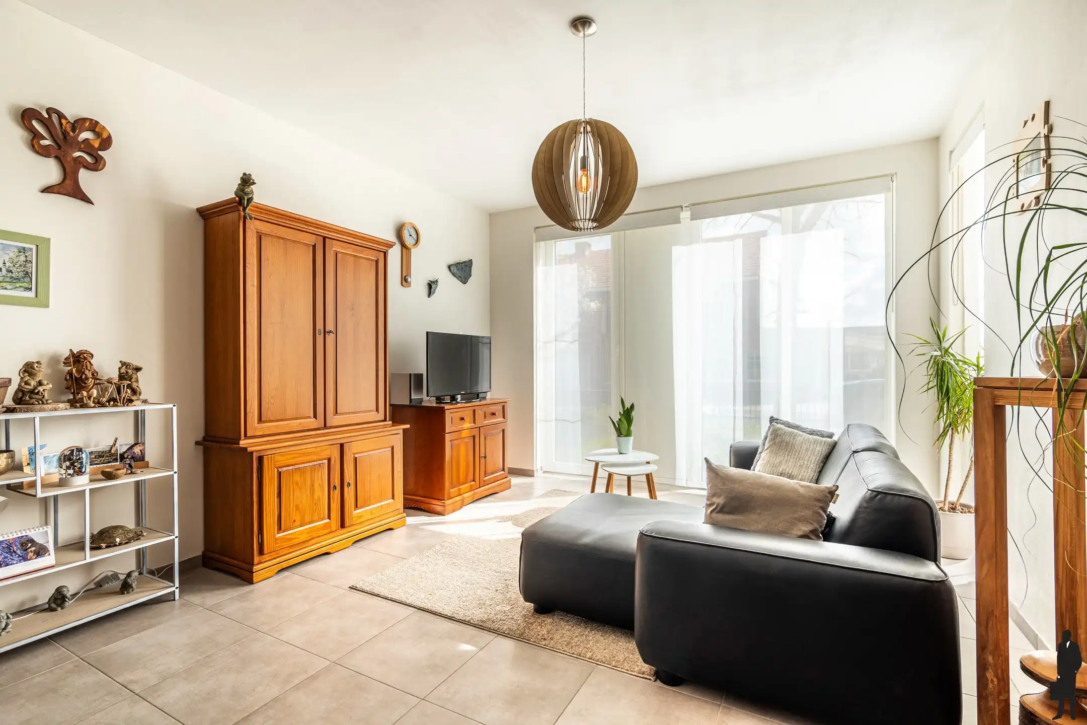 Instapklaar gelijkvloers appartement met tuin en carport foto 6