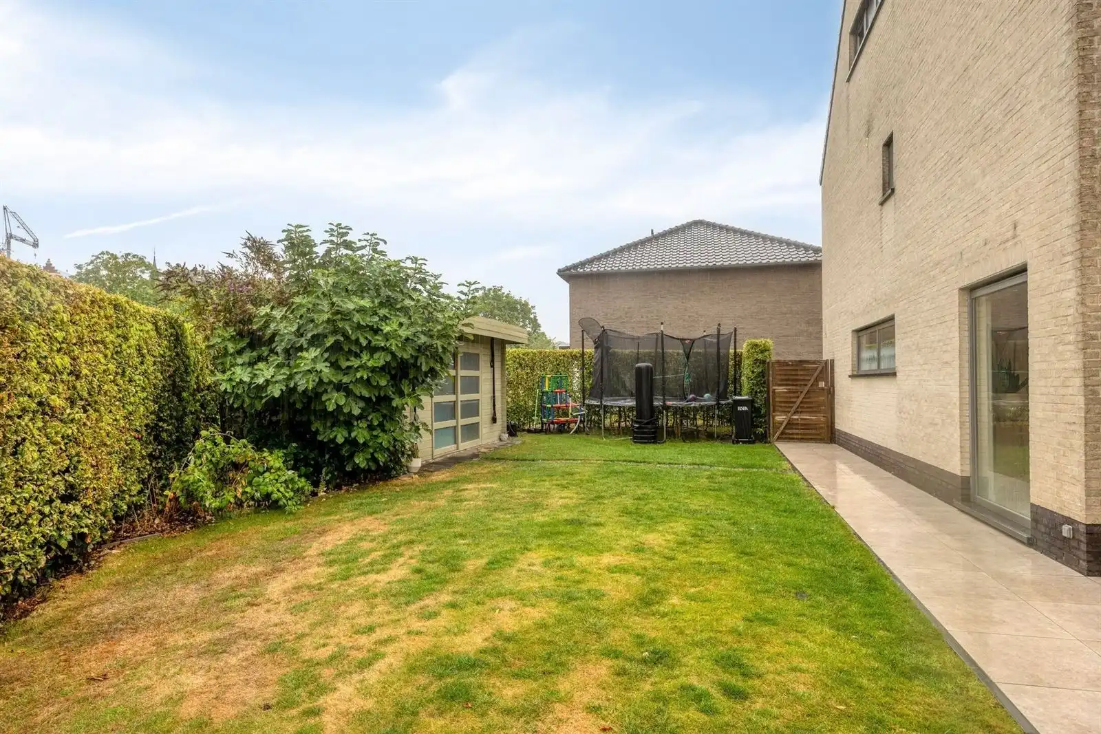 Halfopen bewouwing 5 slaapkamers met tuin  foto 28