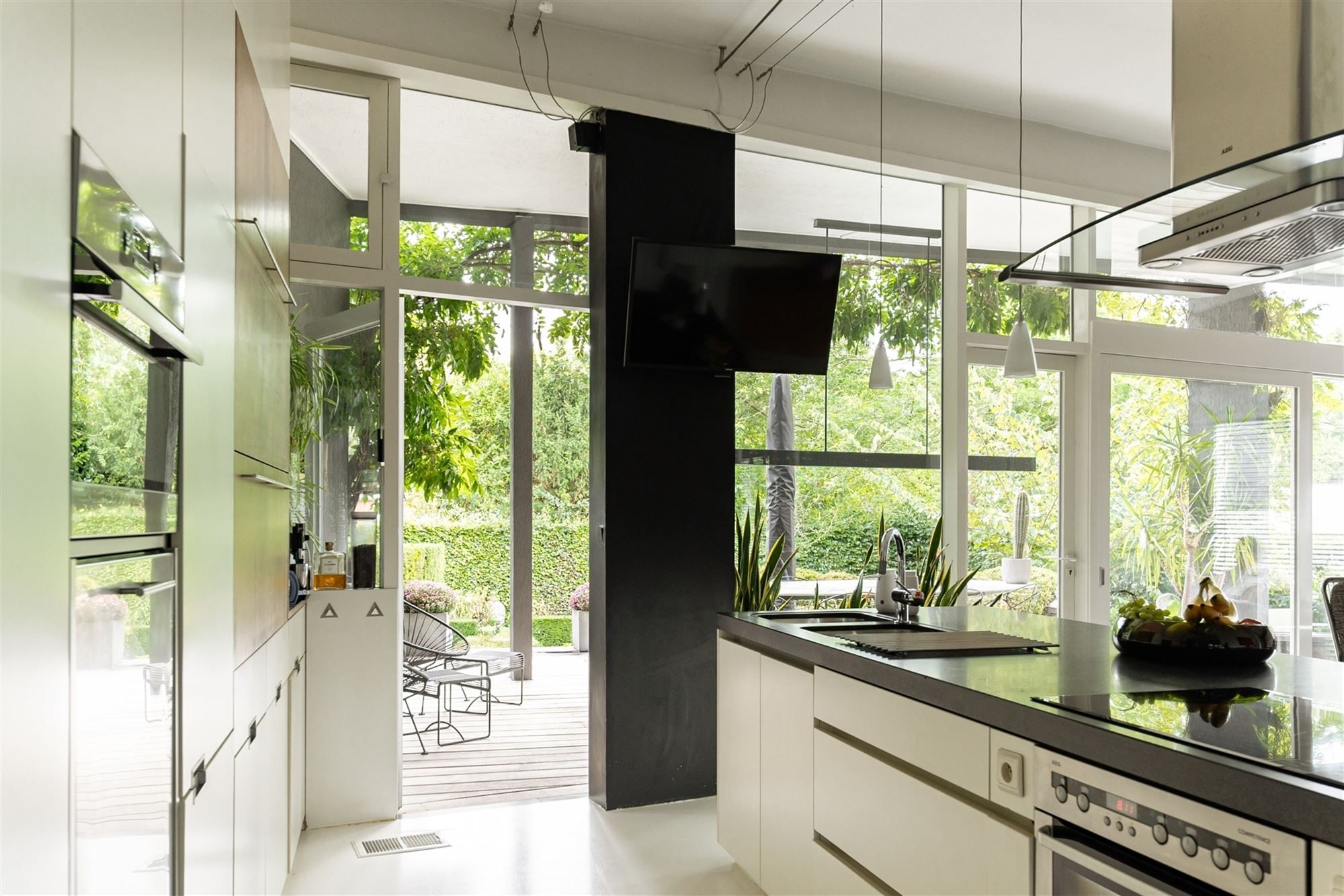 Sixtiesparel in het residentiële Koningshof foto 4