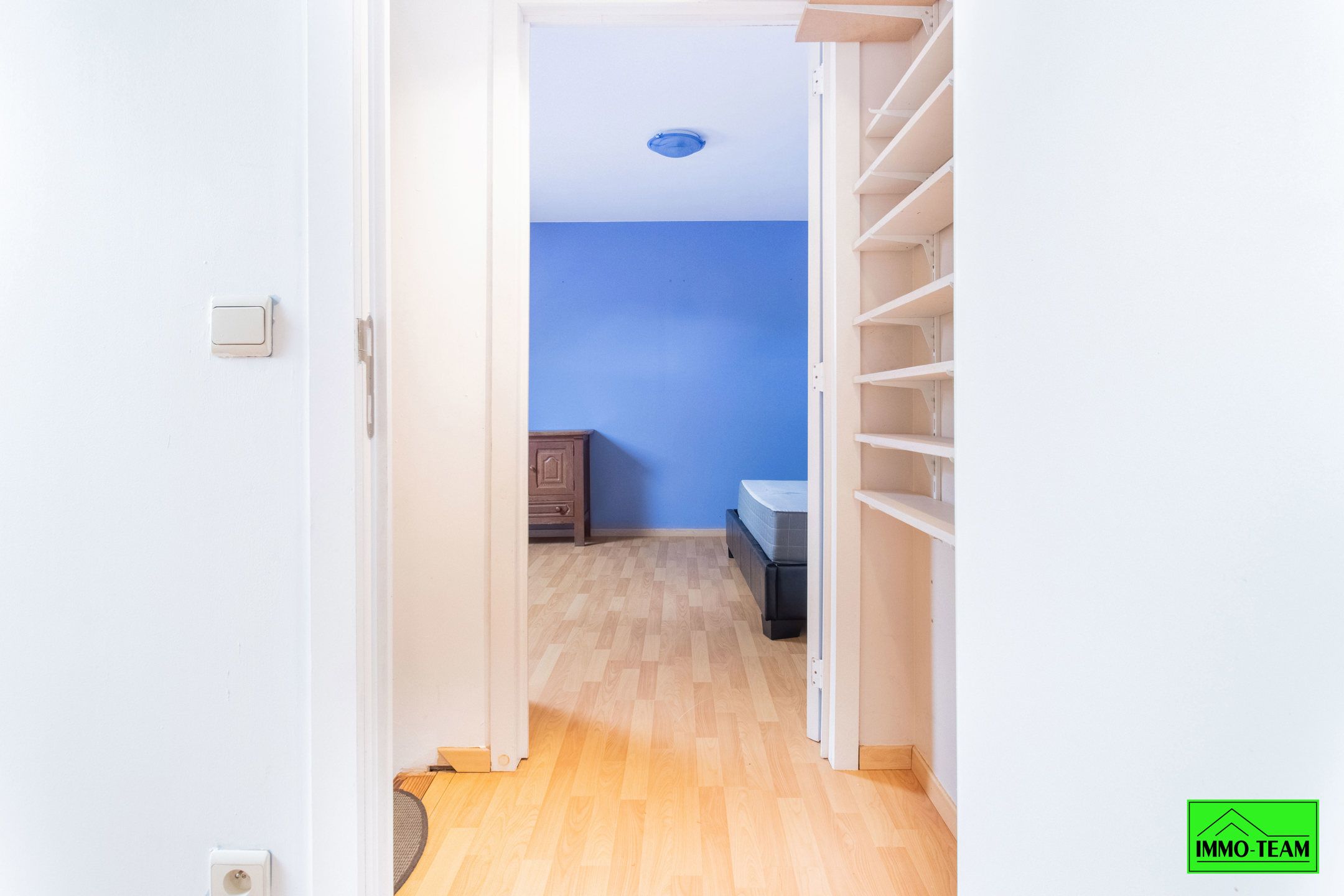 Instapklare 2-gevelwoning met parkeerplaats nabij centrum foto 11