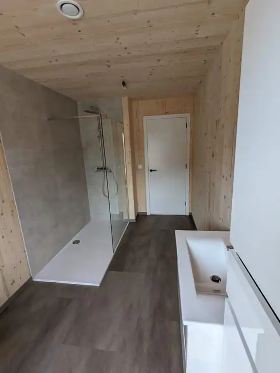 Prachtige recente woning met 4 slaapkamers foto 12
