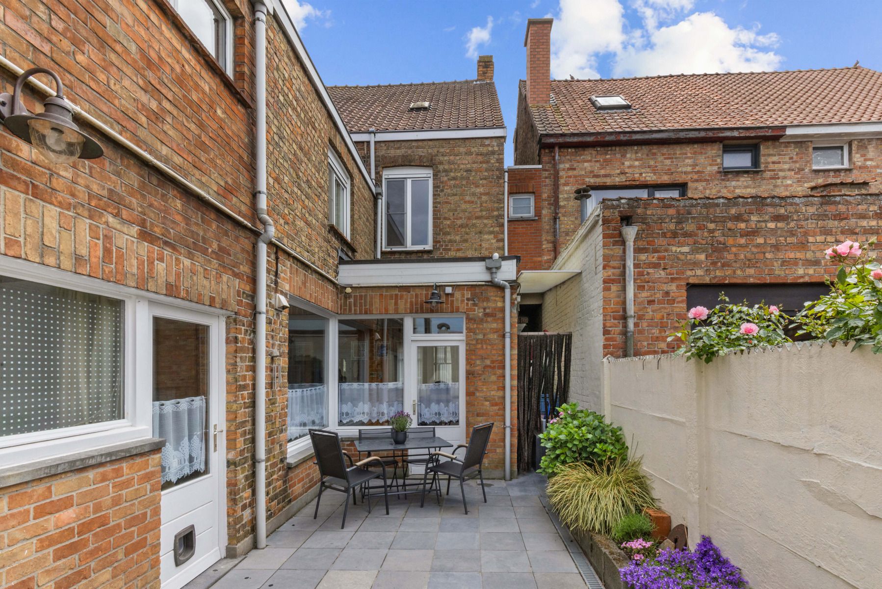 Zeer ruime 5-slpk woning te Sint-Kruis! foto 16