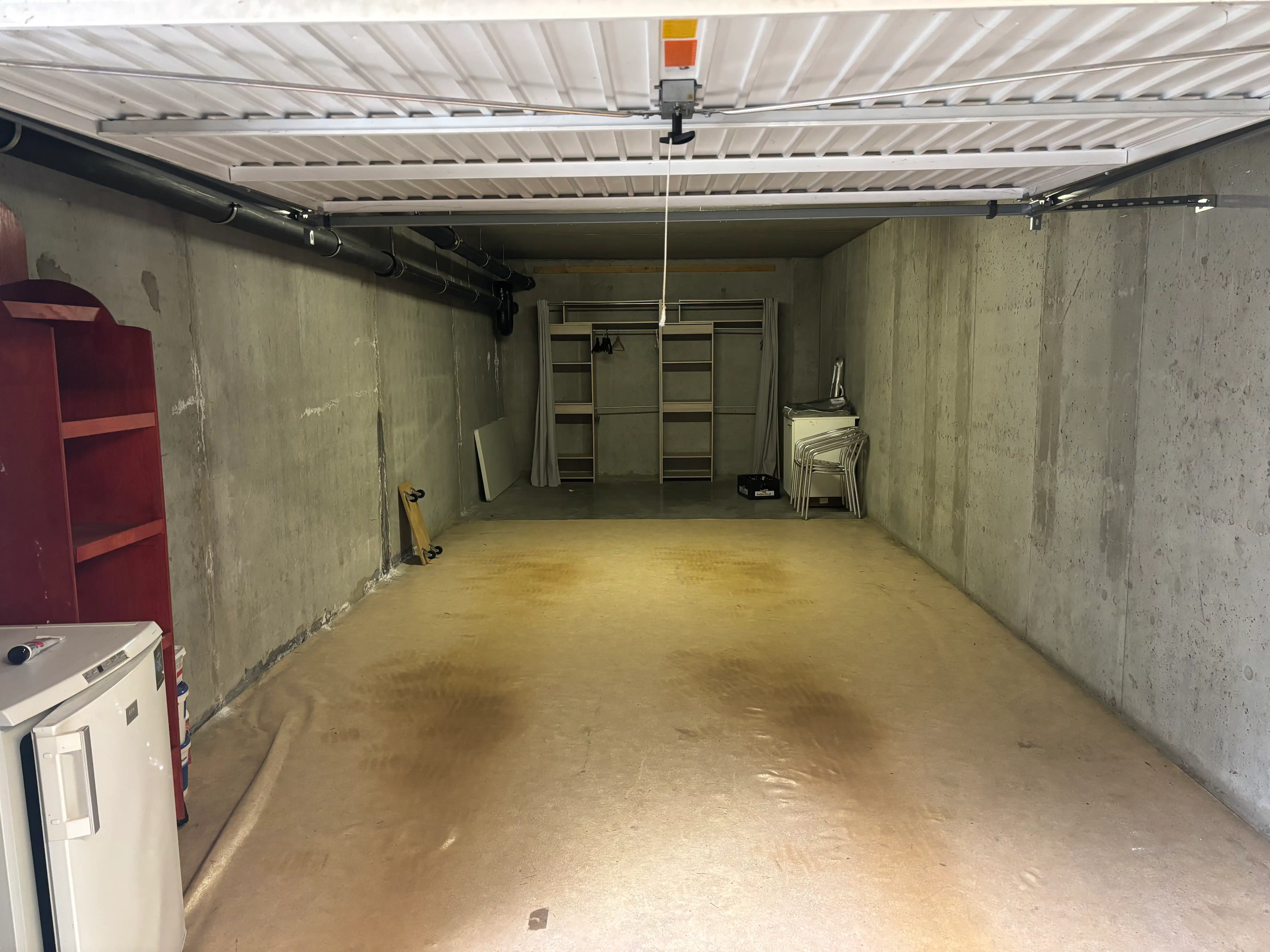 Zeer ruime ondergrondse garagebox op centrale locatie foto 5