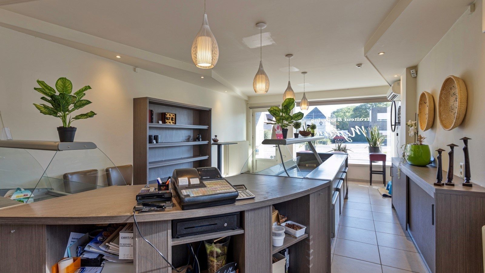 Ruime woning met 4 kmrs, 2 badk en grote opslagruimte te BEGIJNENDIJK foto 8