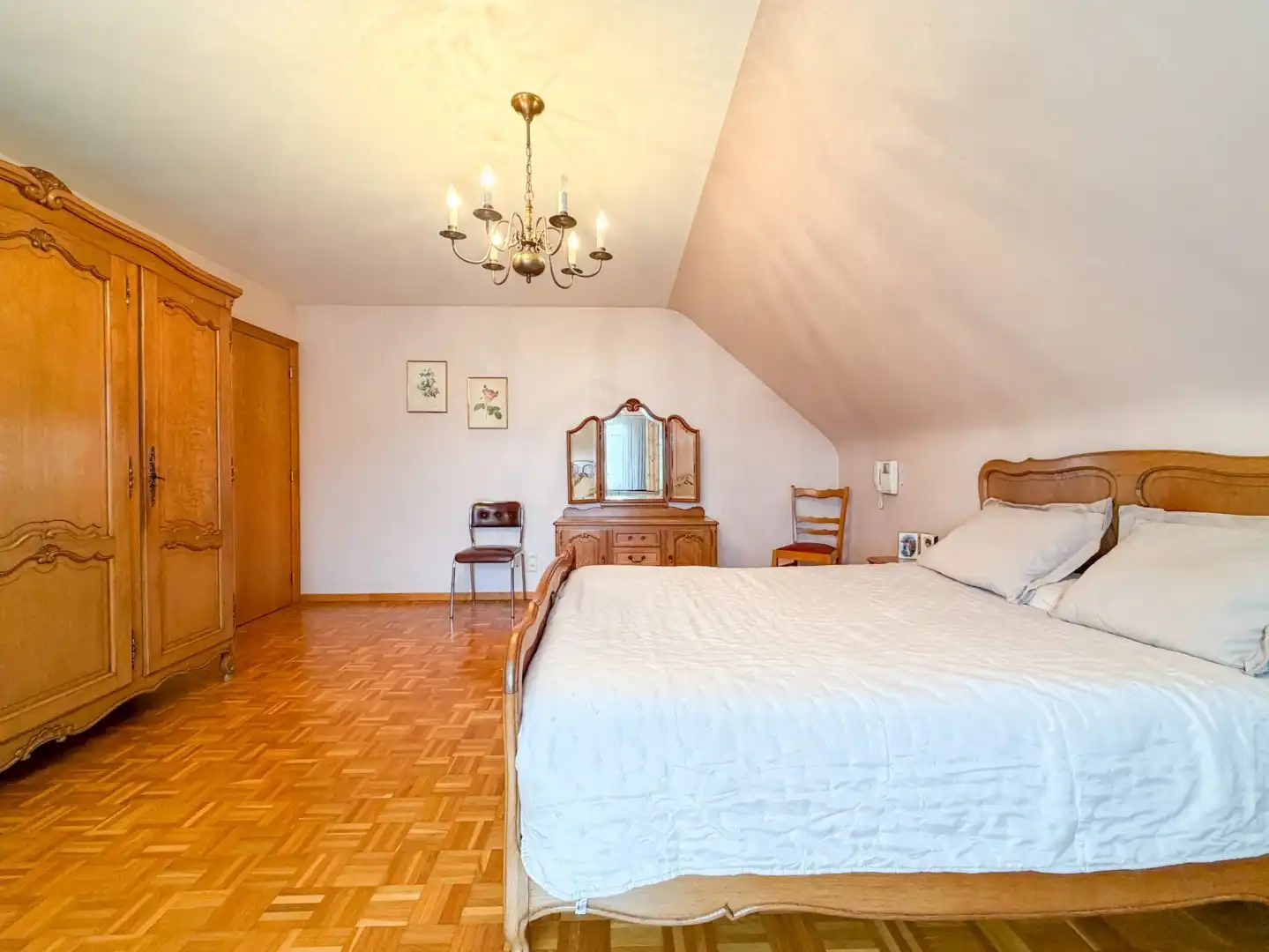 Villa op groot perceel met open zicht: 4 slaapkamers, 2 badkamers, grote tuin, topper te Torhout! foto 27