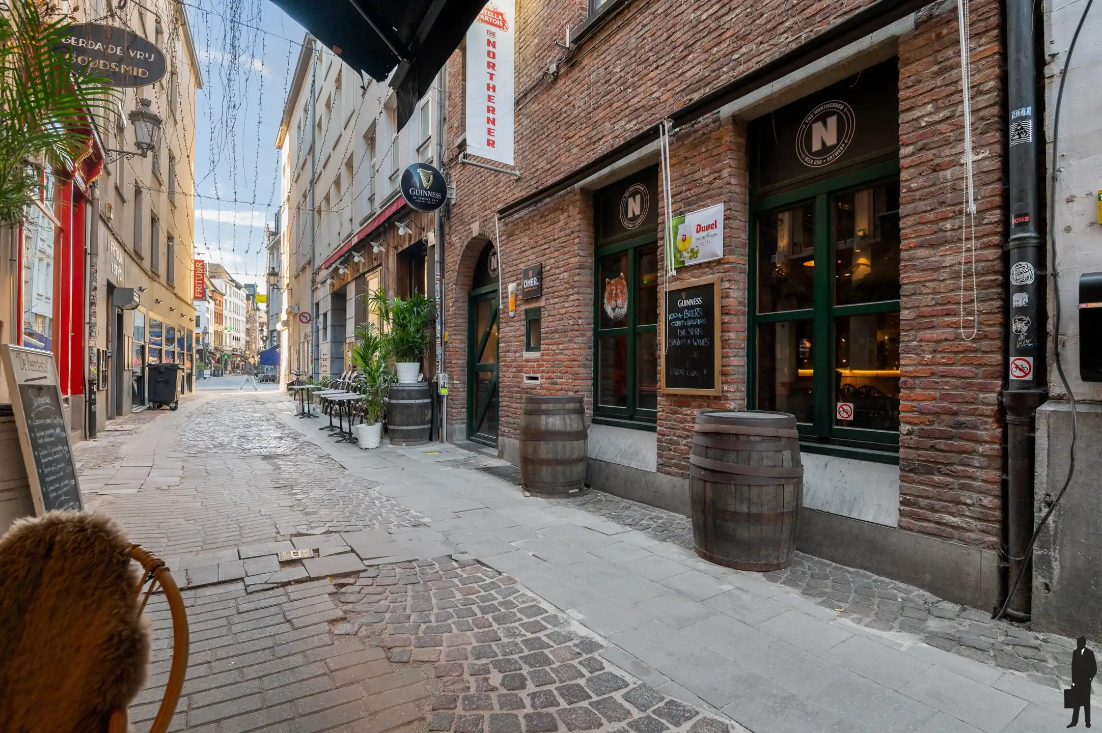 Woonhuis met café/restaurant foto {{pictureIndex}}