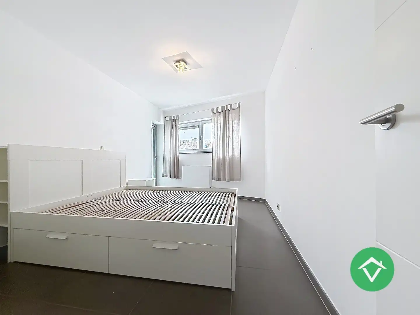 Appartement met 2 slaapkamers en ruim terras te Oostende foto 19