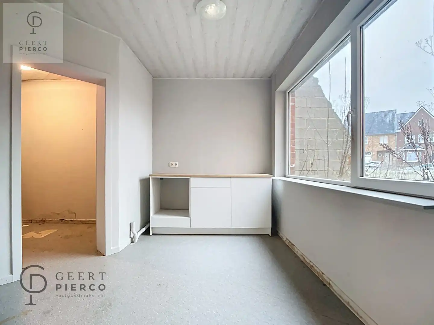 Handelruimte te midden van het commerciële stadscentrum. foto 10